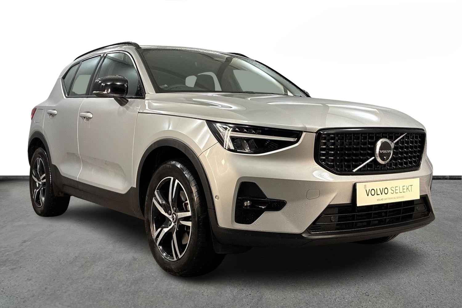 Main listing image - Volvo XC40