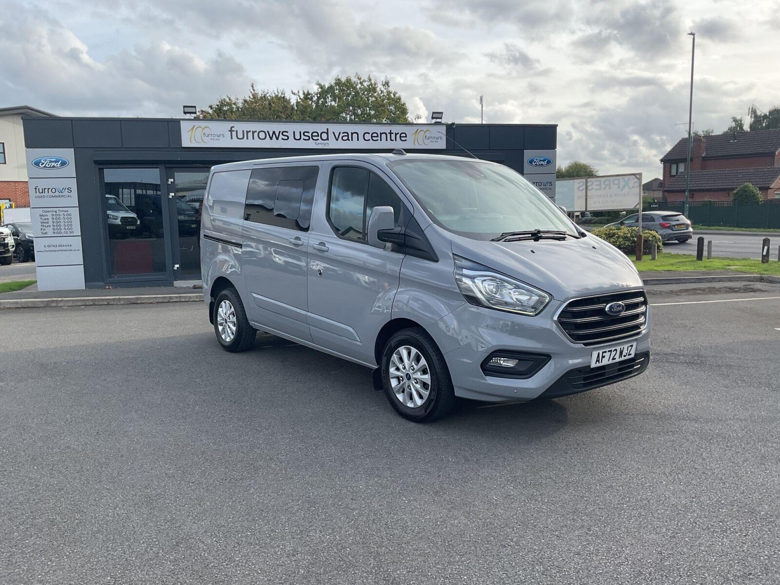 Main listing image - Ford Transit Custom