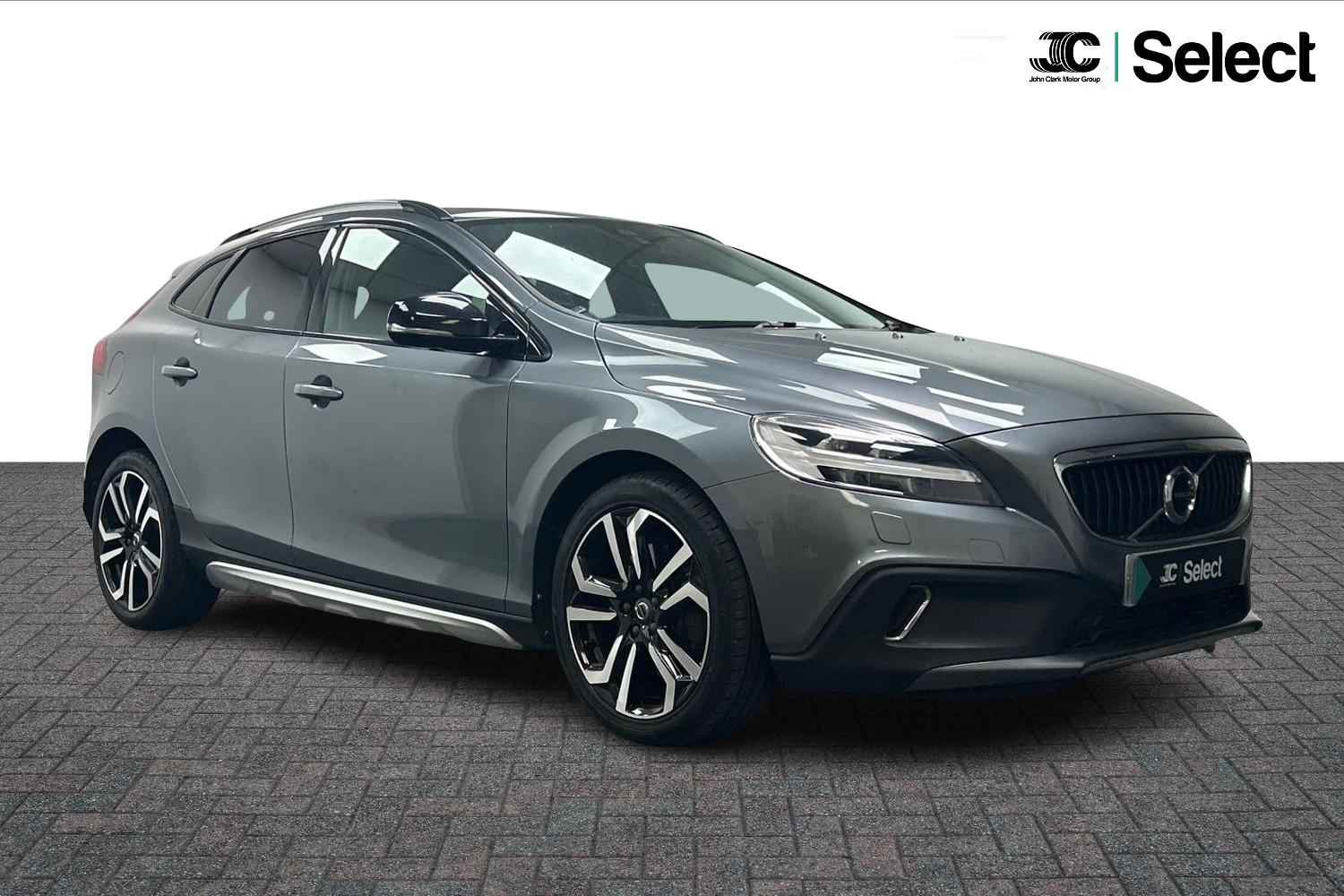 Main listing image - Volvo V40 Cross Country