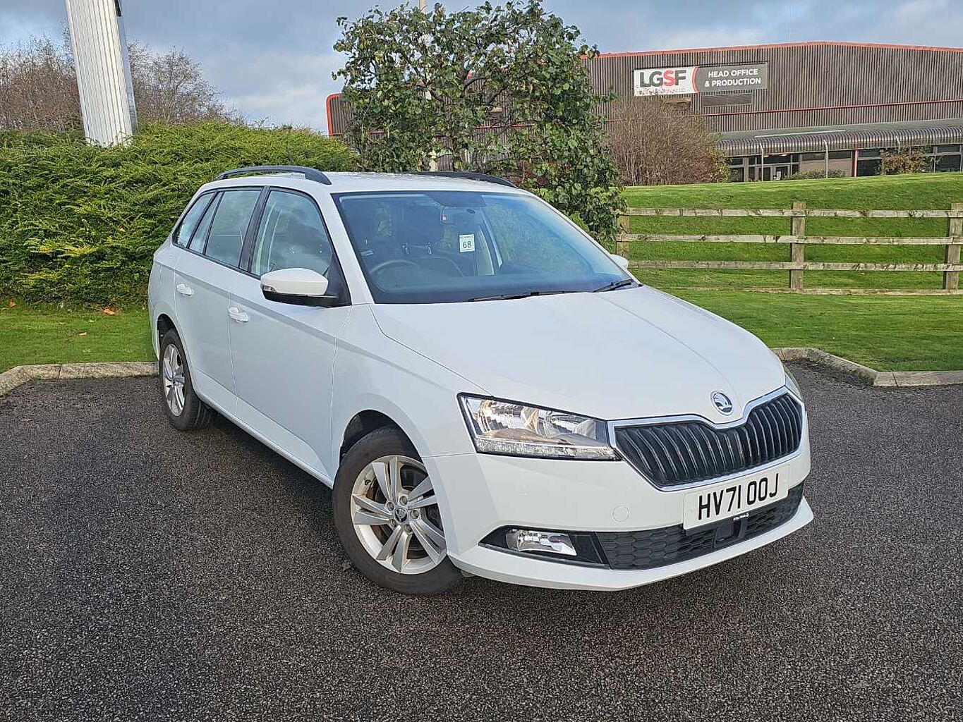 Main listing image - Skoda Fabia Estate