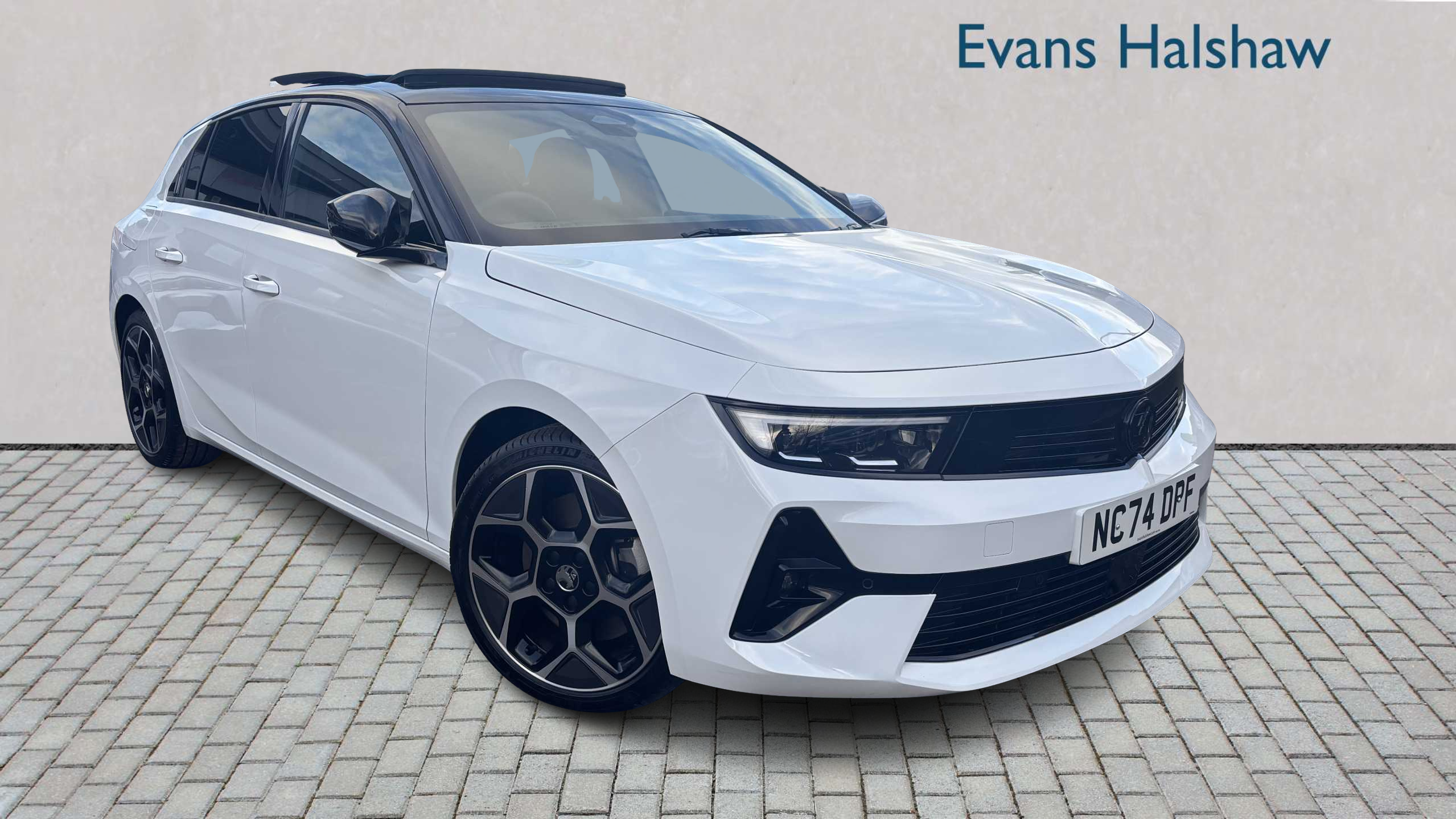 Main listing image - Vauxhall Astra