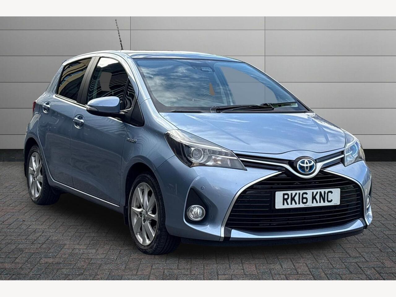 Main listing image - Toyota Yaris