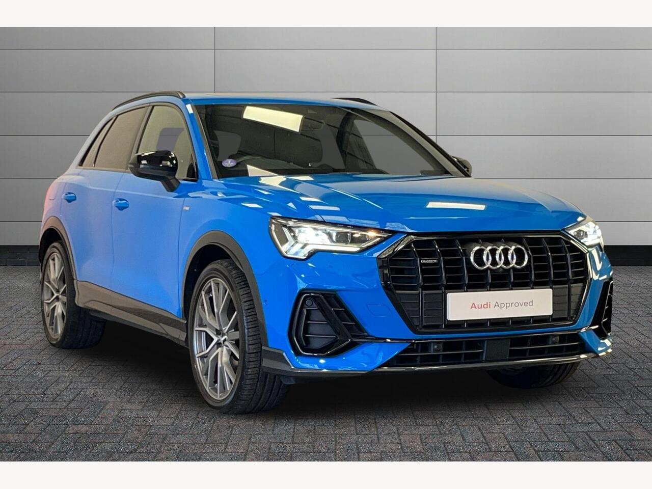 Main listing image - Audi Q3
