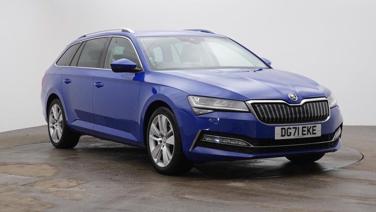 Main listing image - Skoda Superb Estate