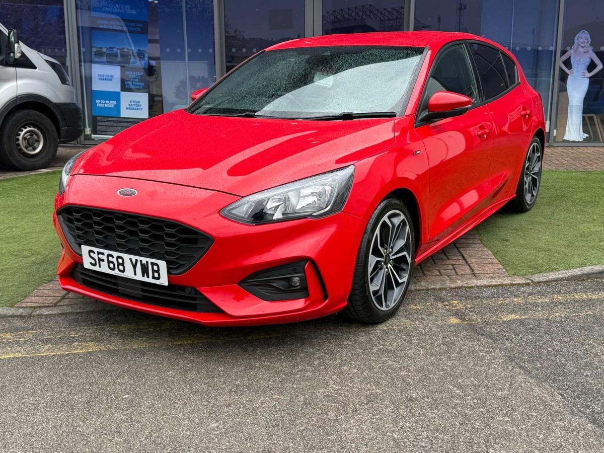 Main listing image - Ford Focus