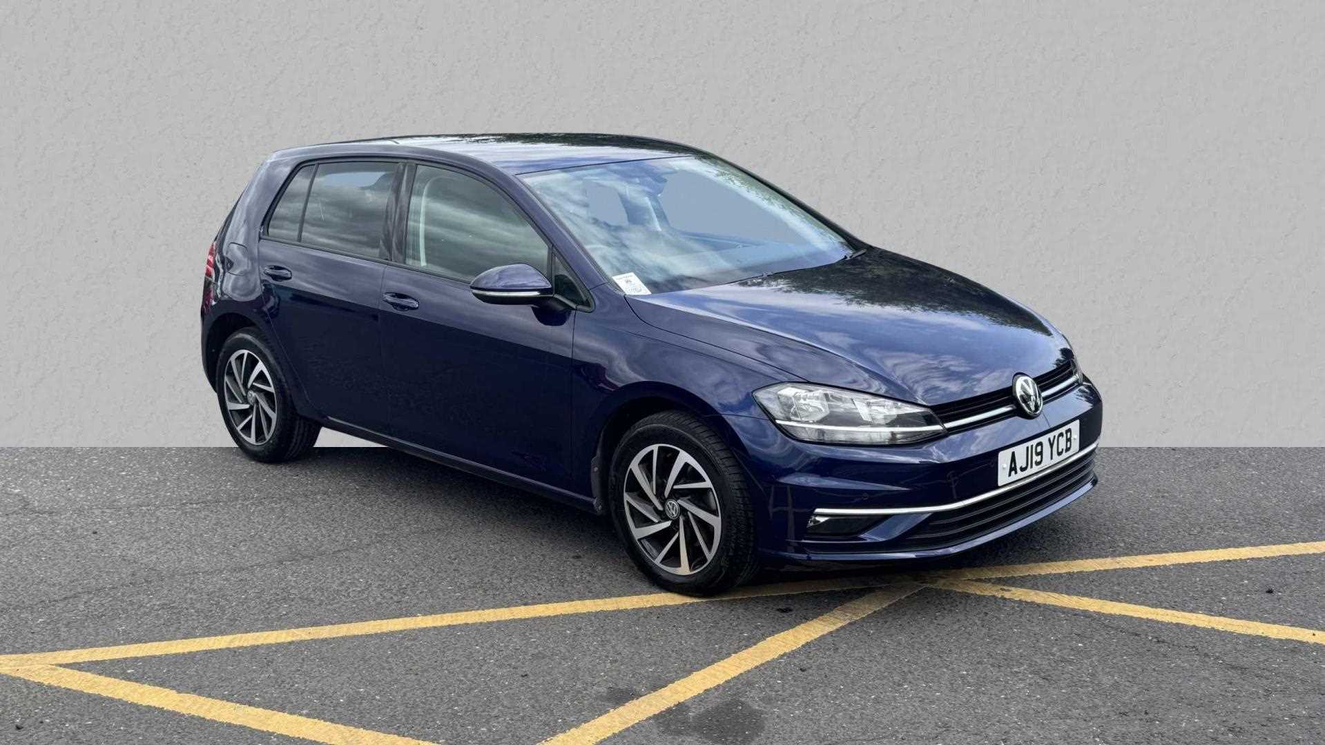 Main listing image - Volkswagen Golf