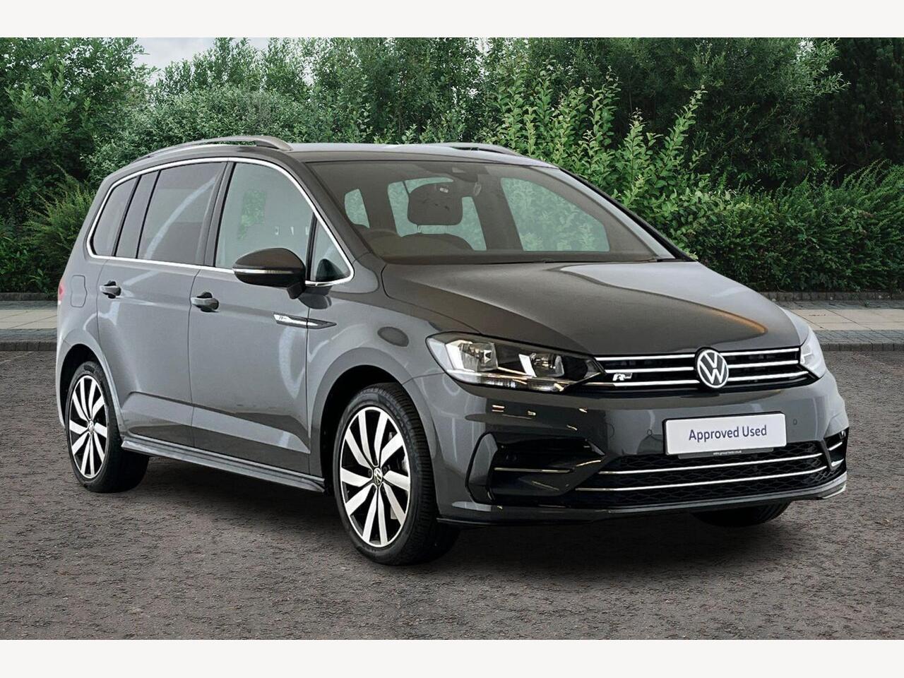Main listing image - Volkswagen Touran