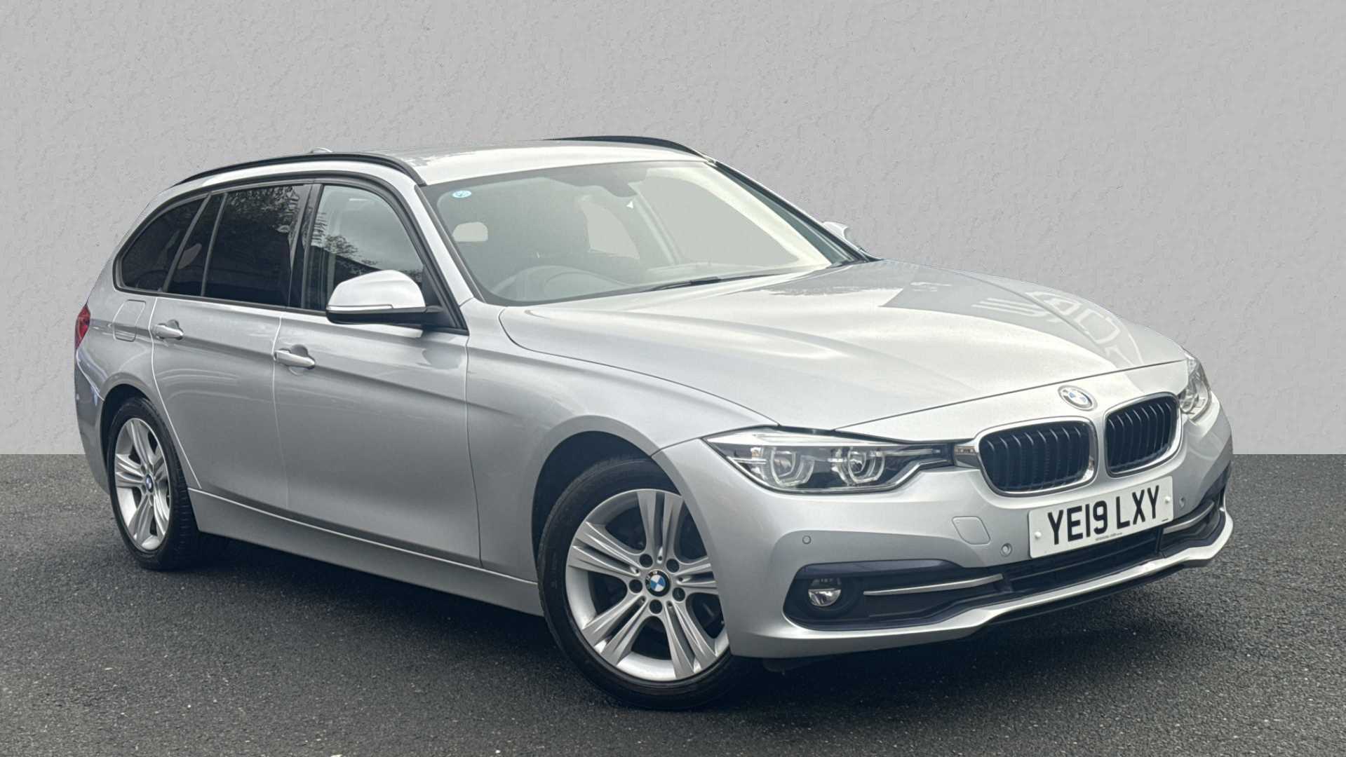 Main listing image - BMW 3 Series Touring