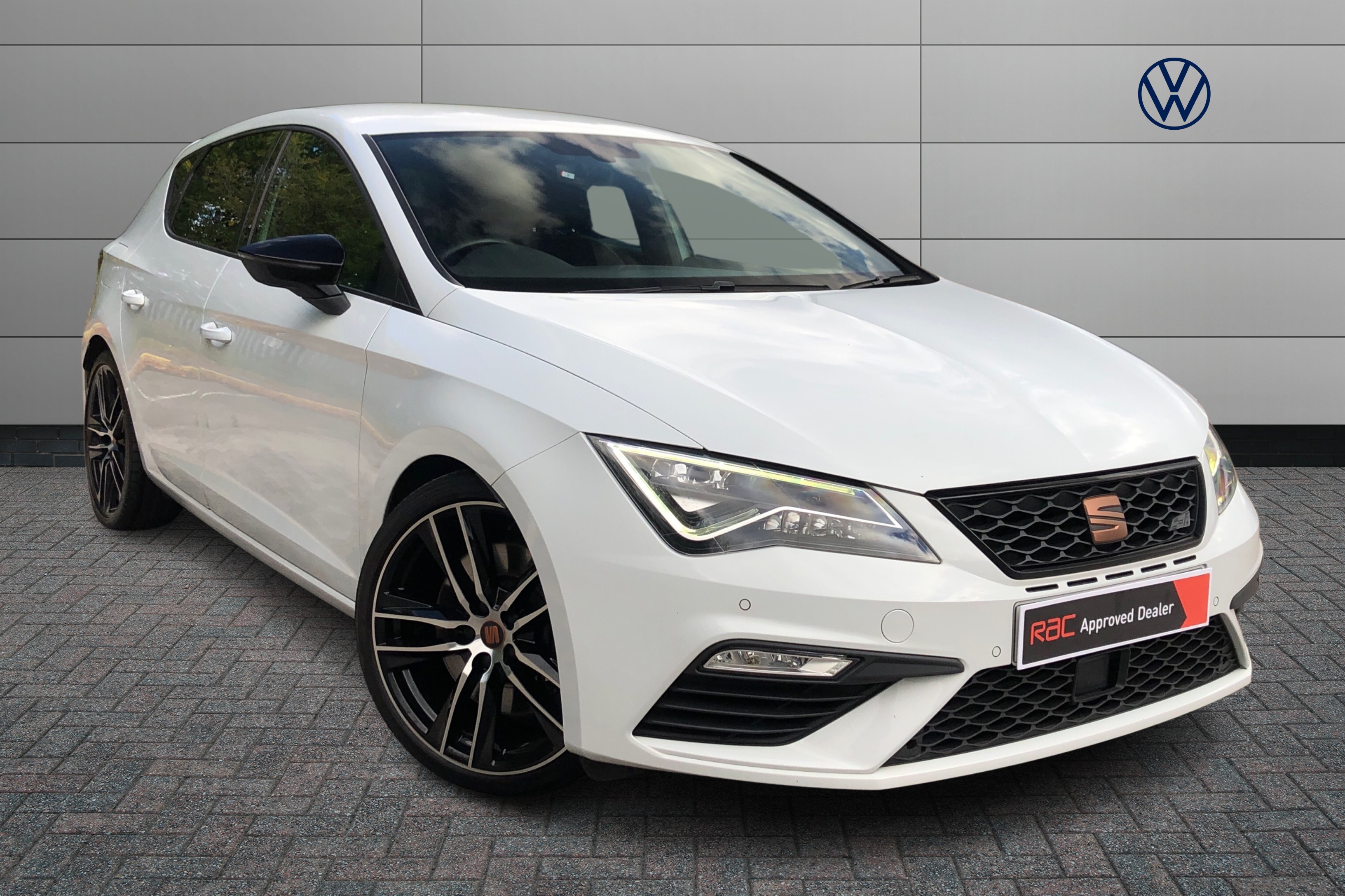 Main listing image - SEAT Leon