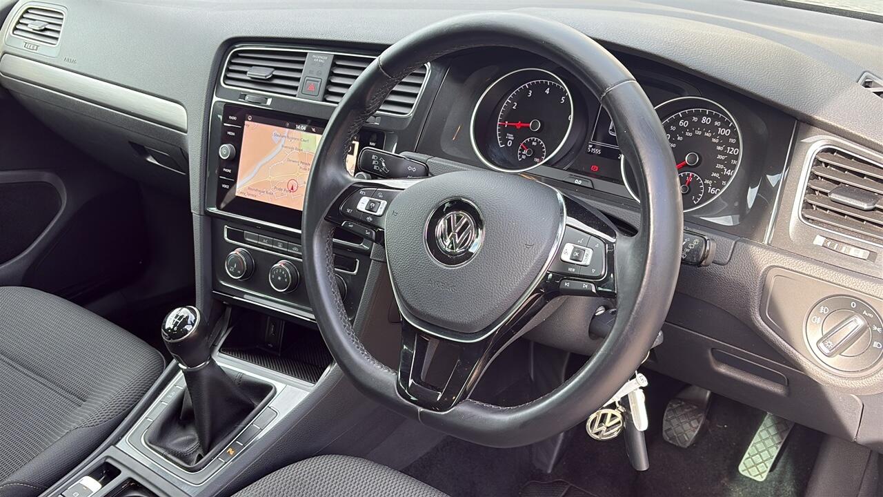Main listing image - Volkswagen Golf