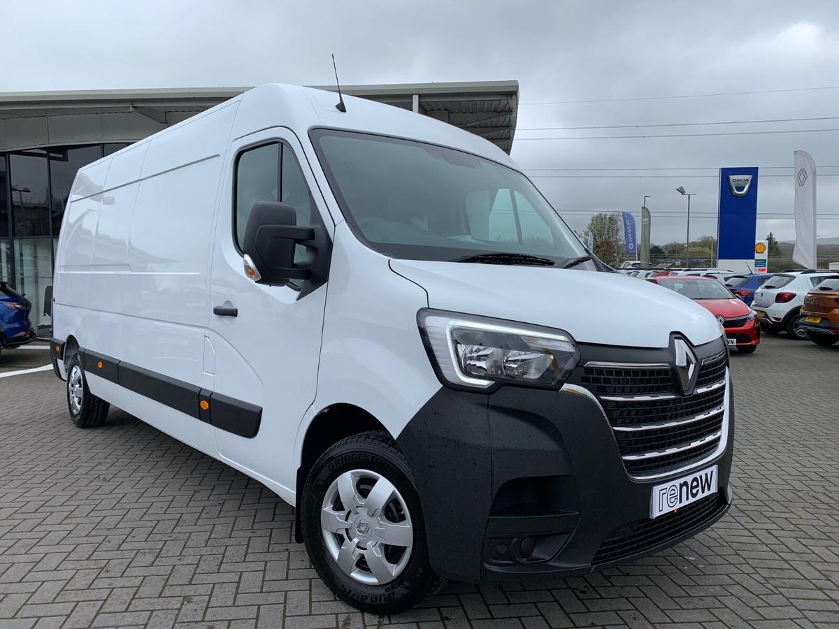 Main listing image - Renault Master