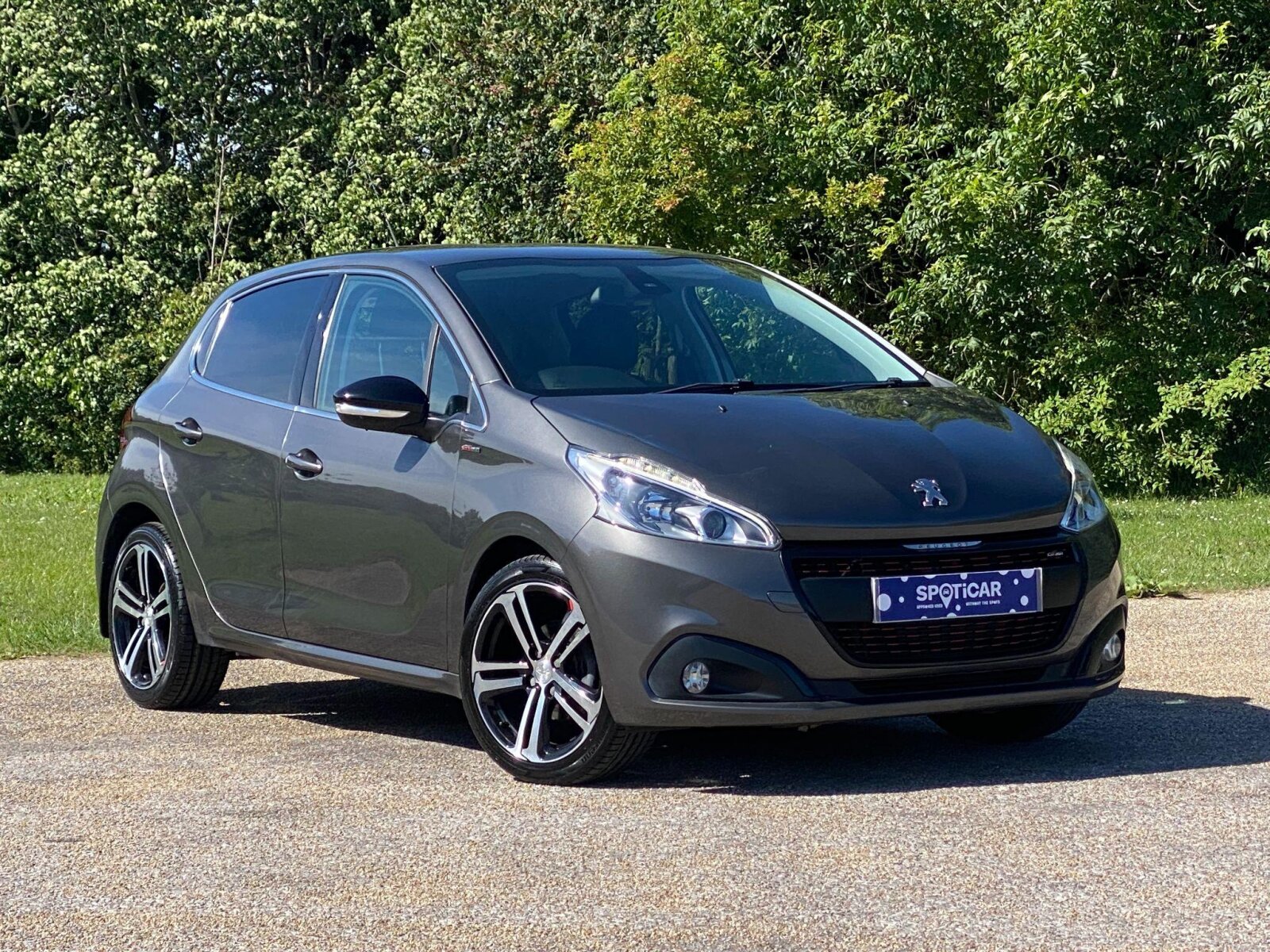 Main listing image - Peugeot 208
