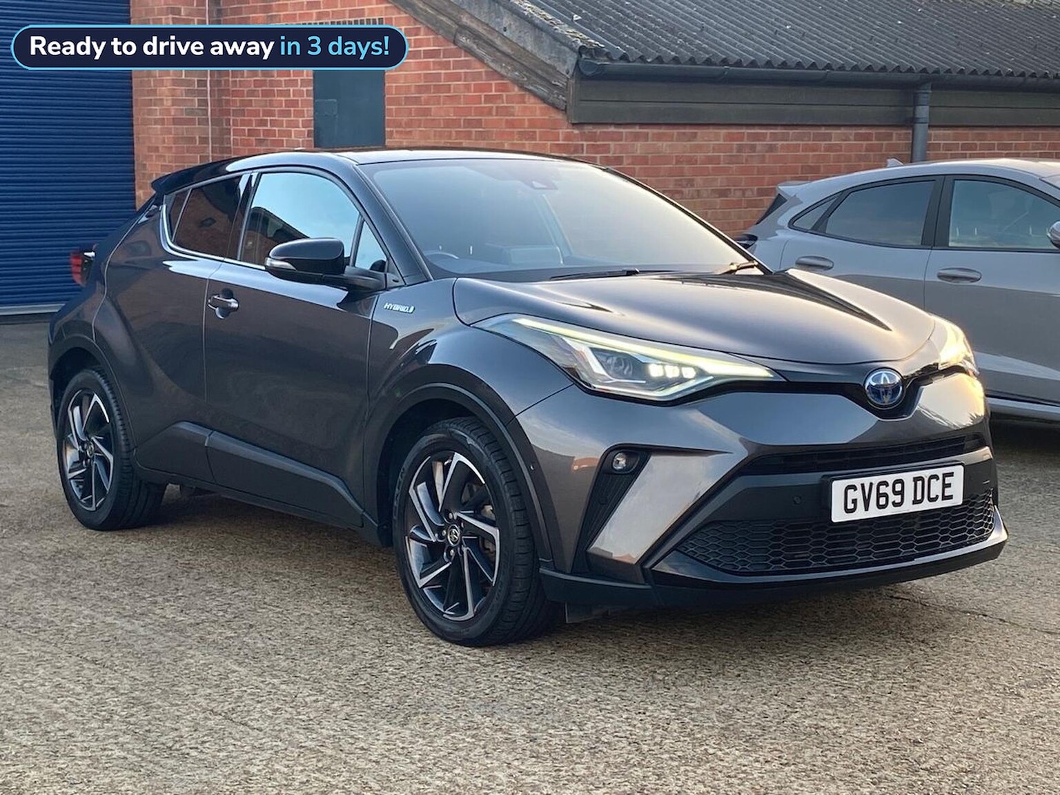 Main listing image - Toyota C-HR