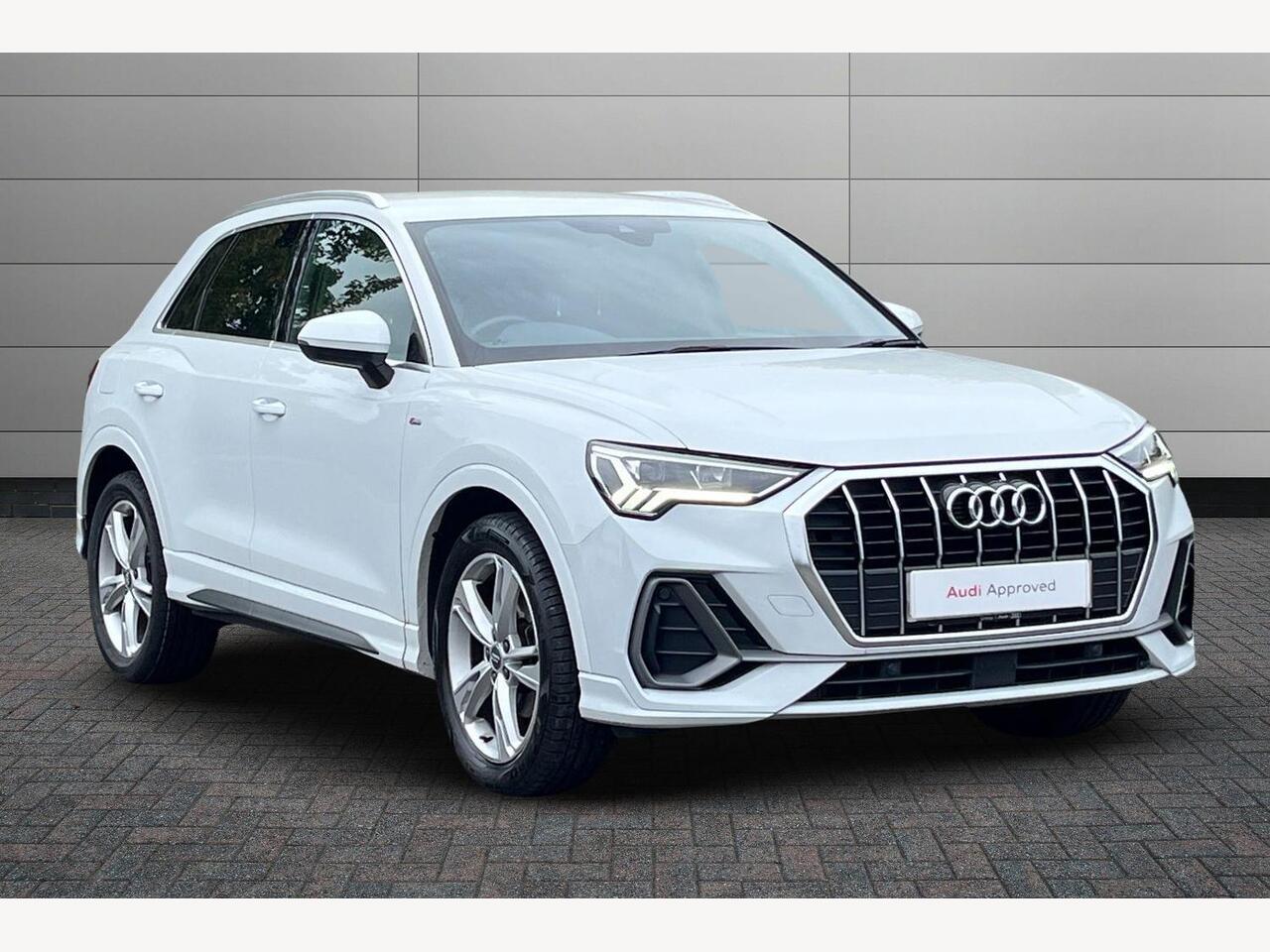 Main listing image - Audi Q3