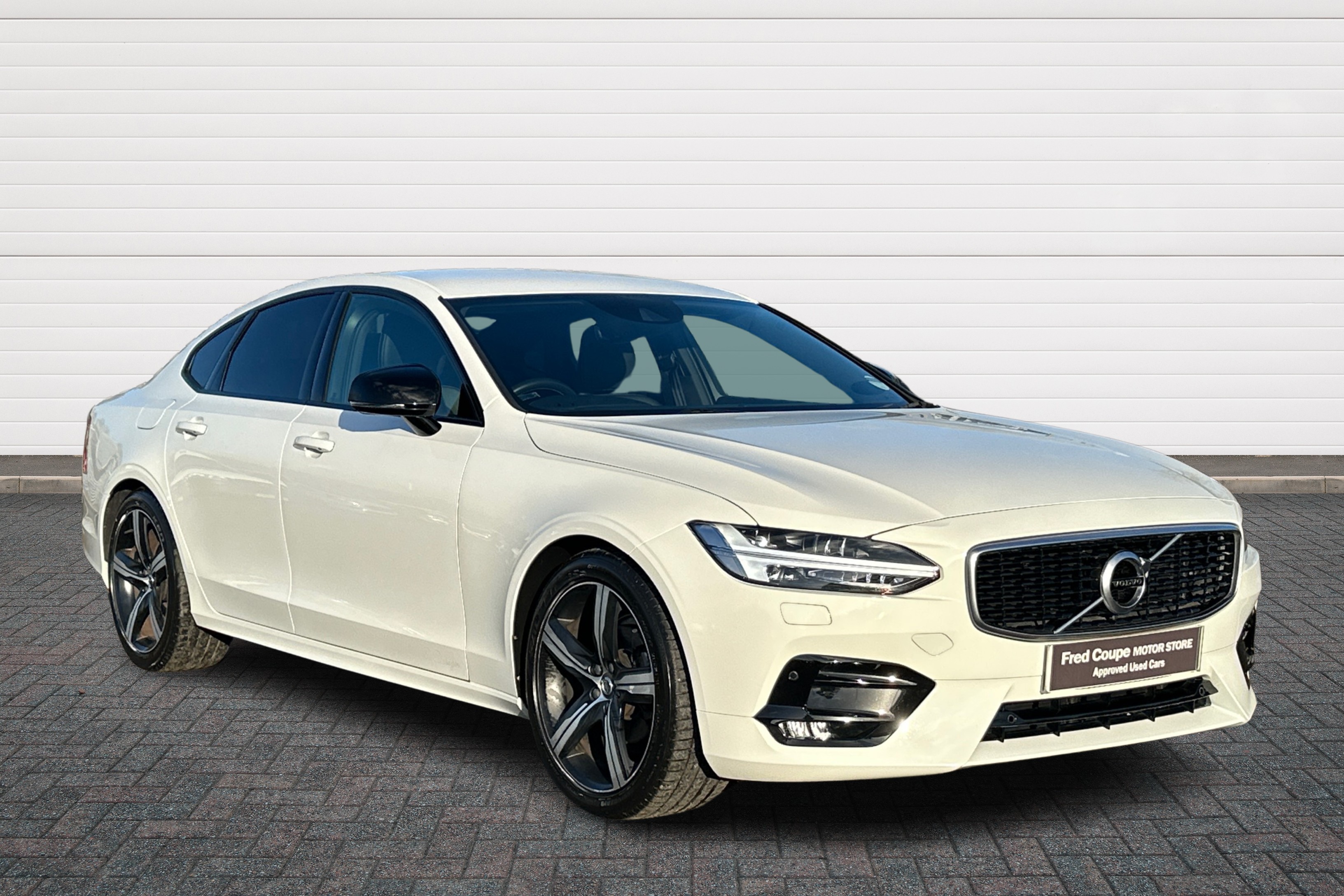 Main listing image - Volvo S90