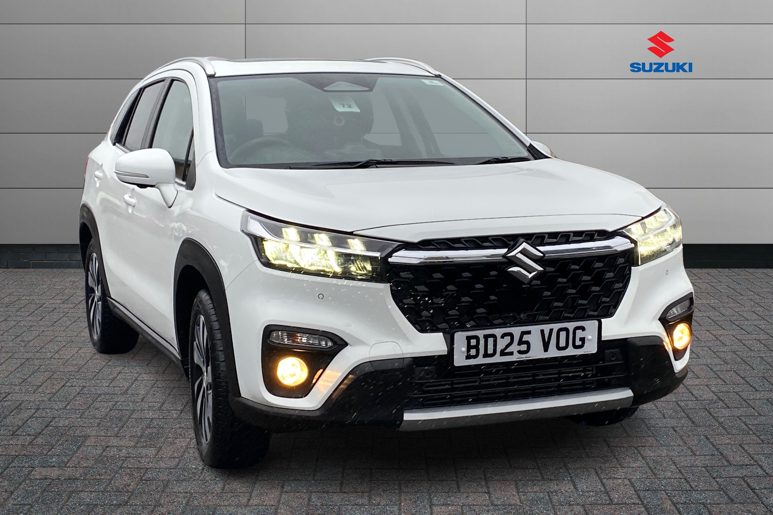 Main listing image - Suzuki S-Cross