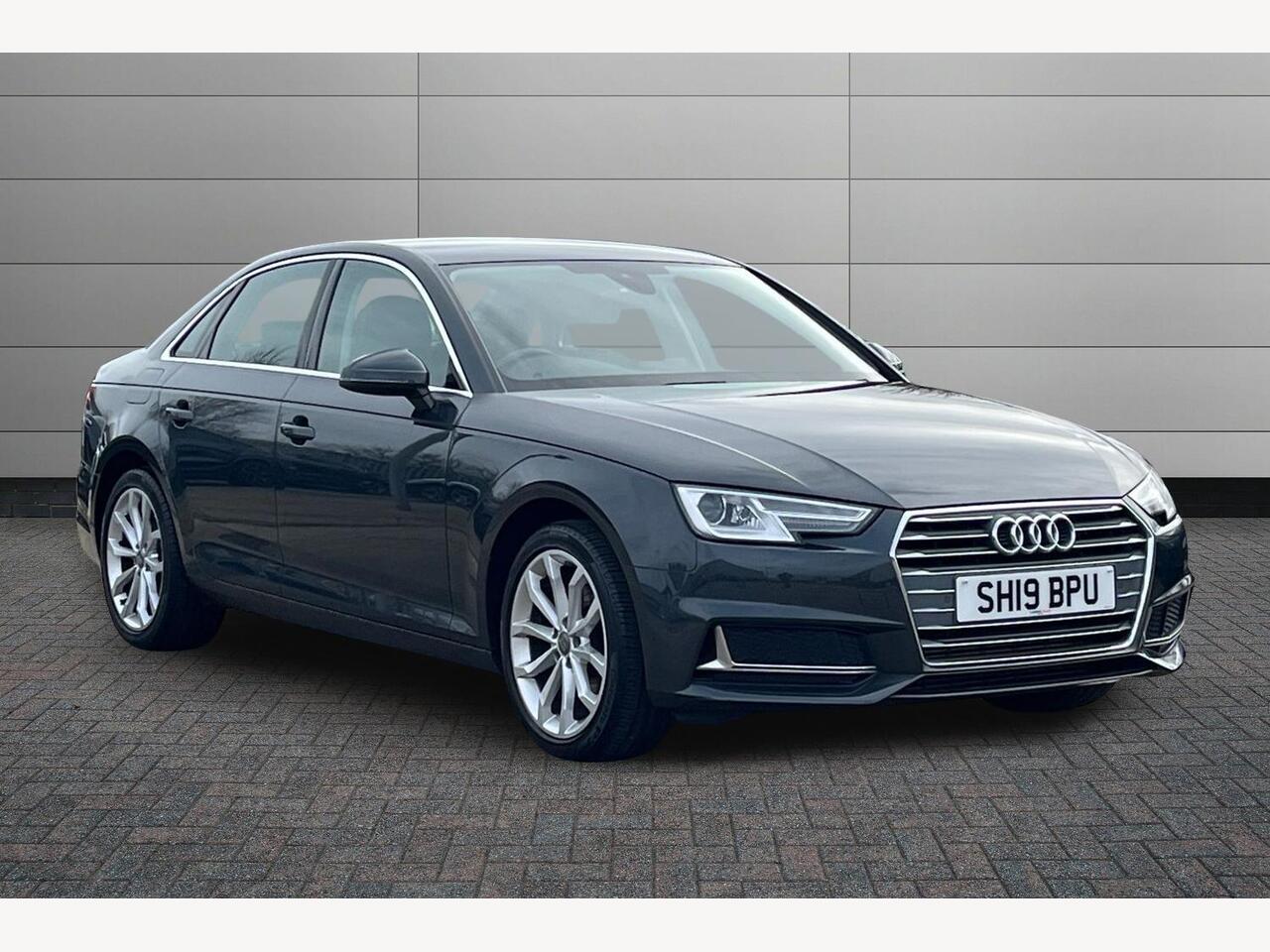 Main listing image - Audi A4