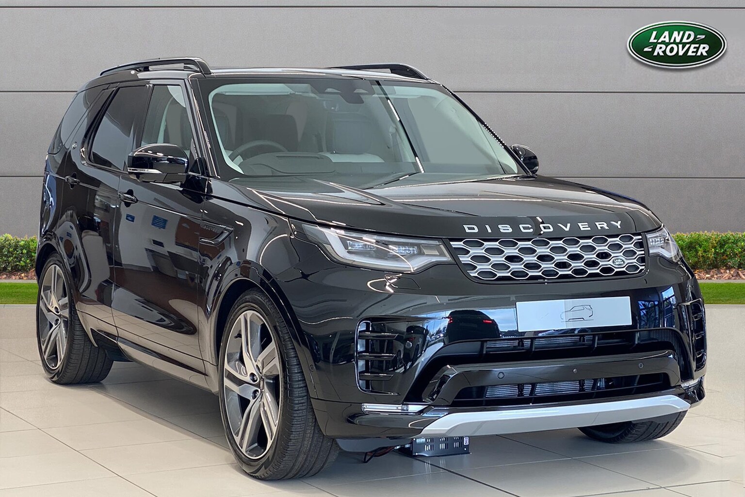 Main listing image - Land Rover Discovery