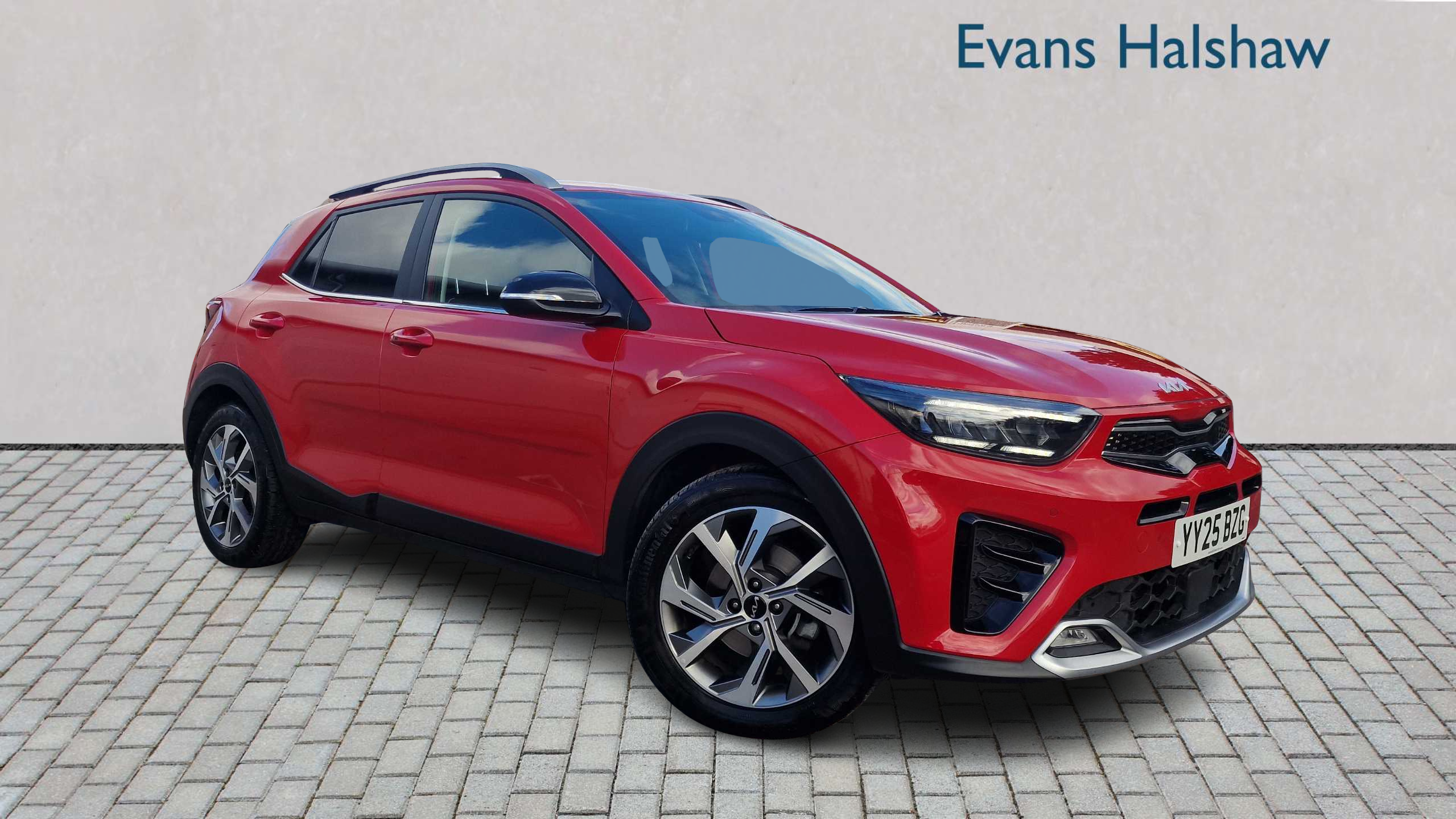 Main listing image - Kia Stonic