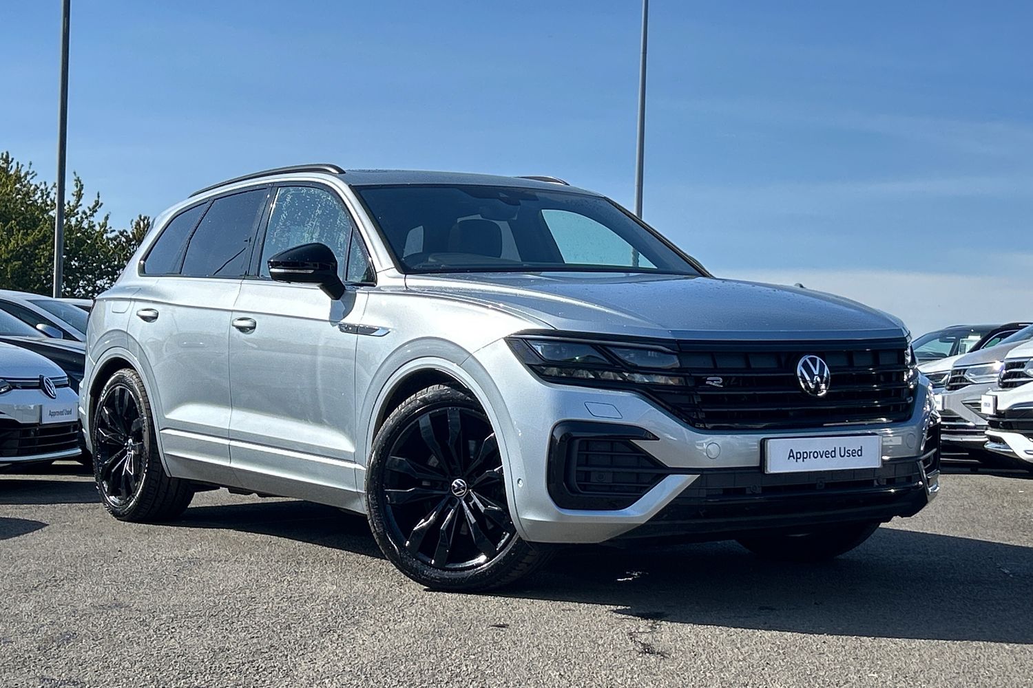Main listing image - Volkswagen Touareg