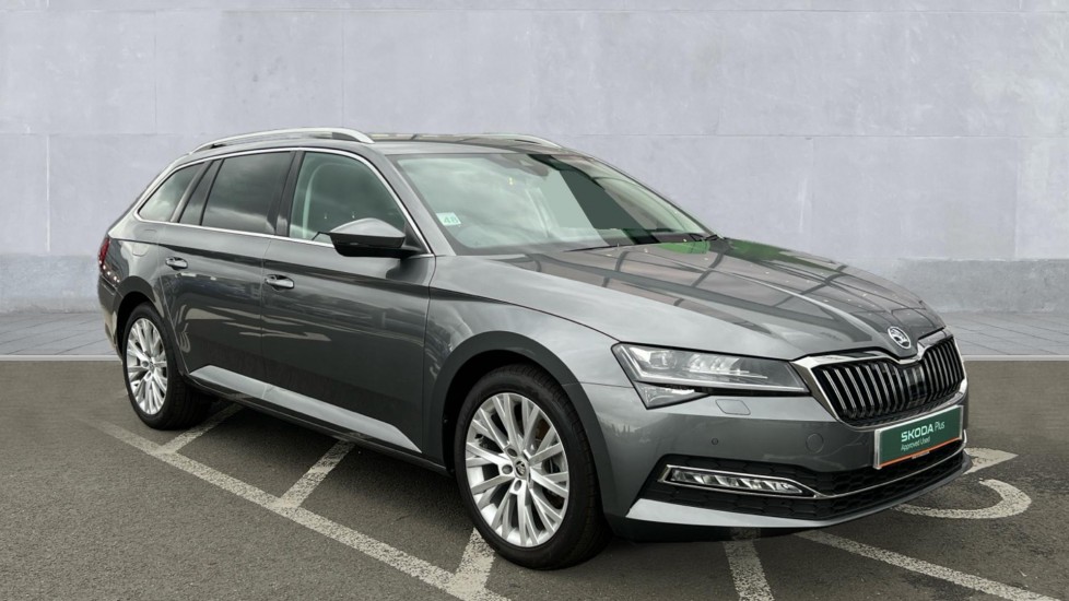 Main listing image - Skoda Superb Estate