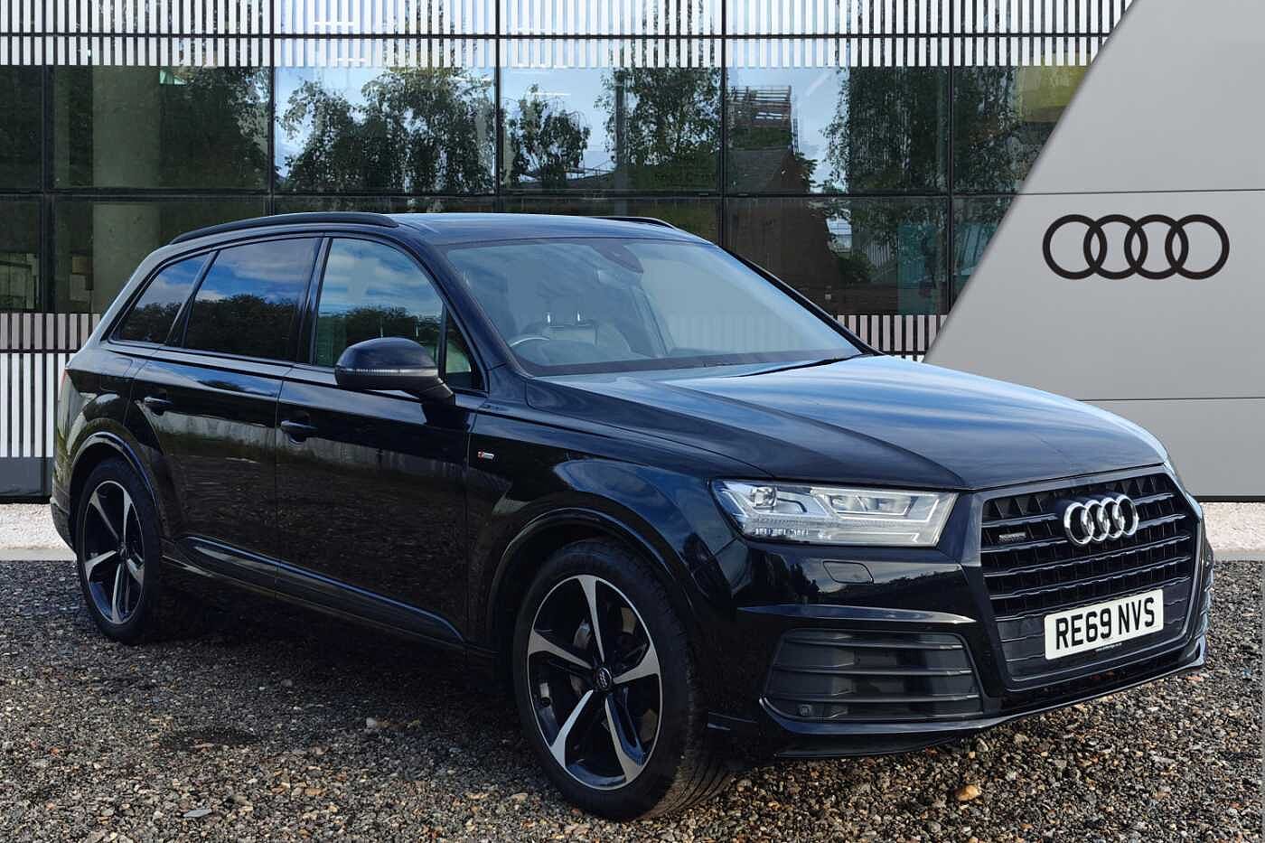 Main listing image - Audi Q7