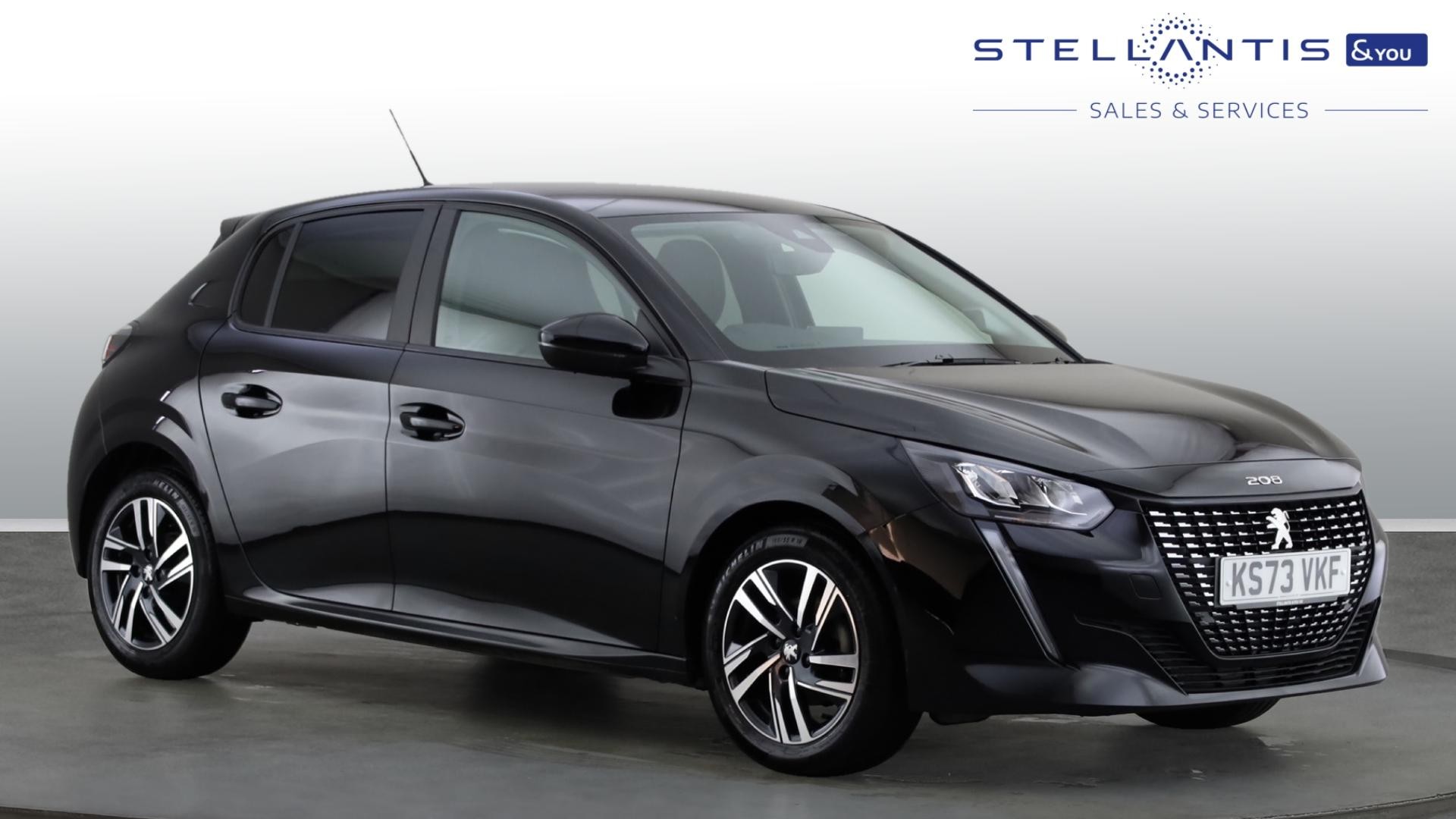 Main listing image - Peugeot 208