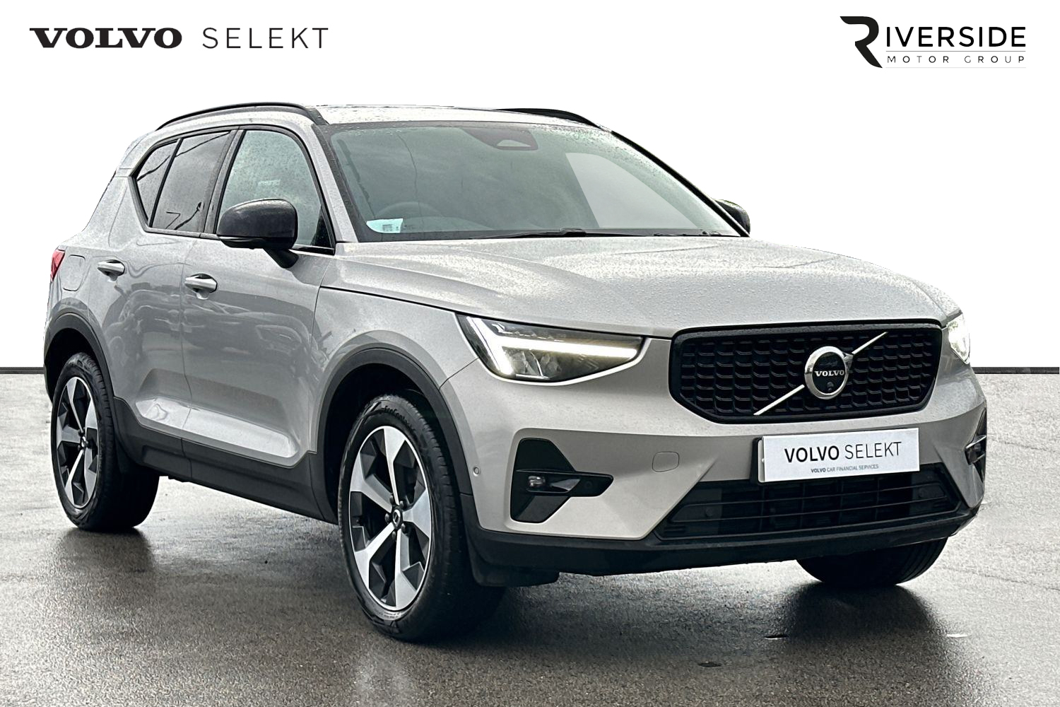 Main listing image - Volvo XC40