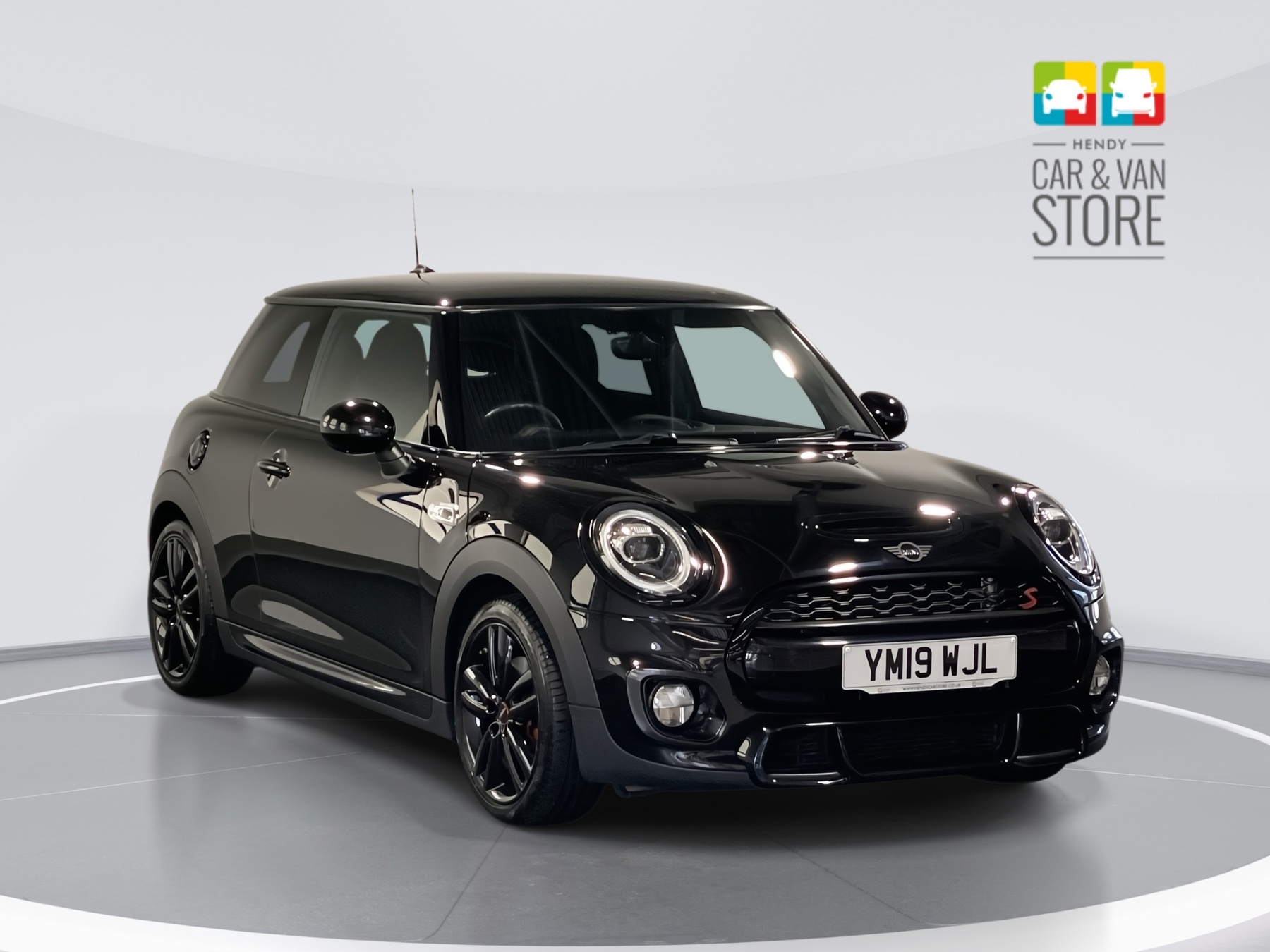 Main listing image - MINI Hatchback