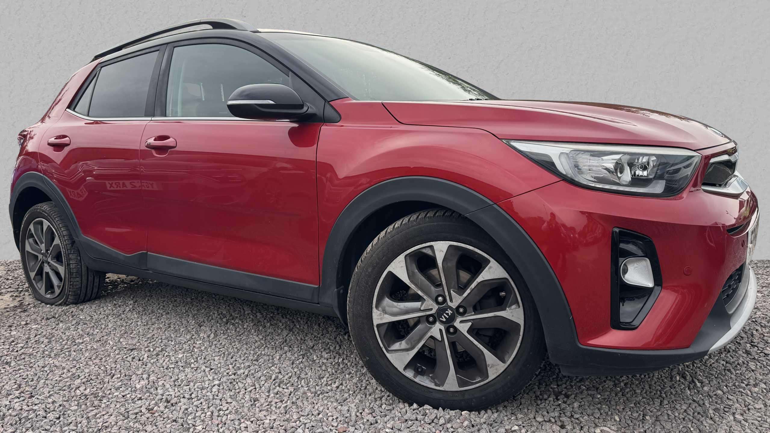 Main listing image - Kia Stonic