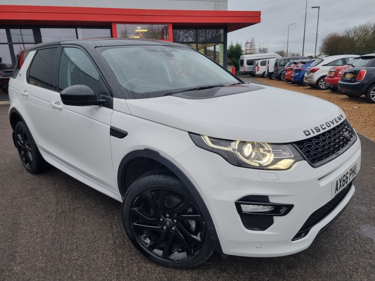 Main listing image - Land Rover Discovery Sport