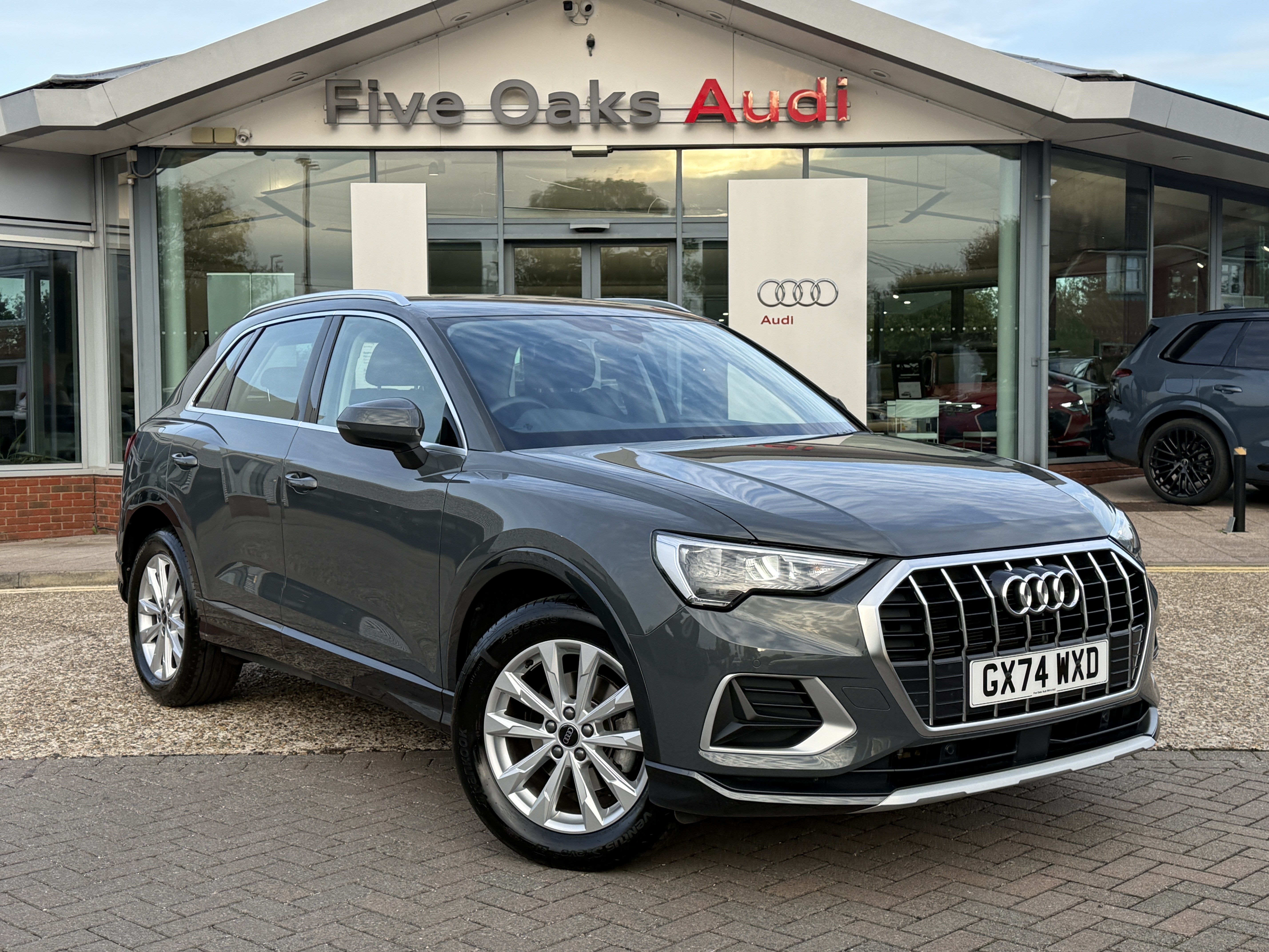 Main listing image - Audi Q3