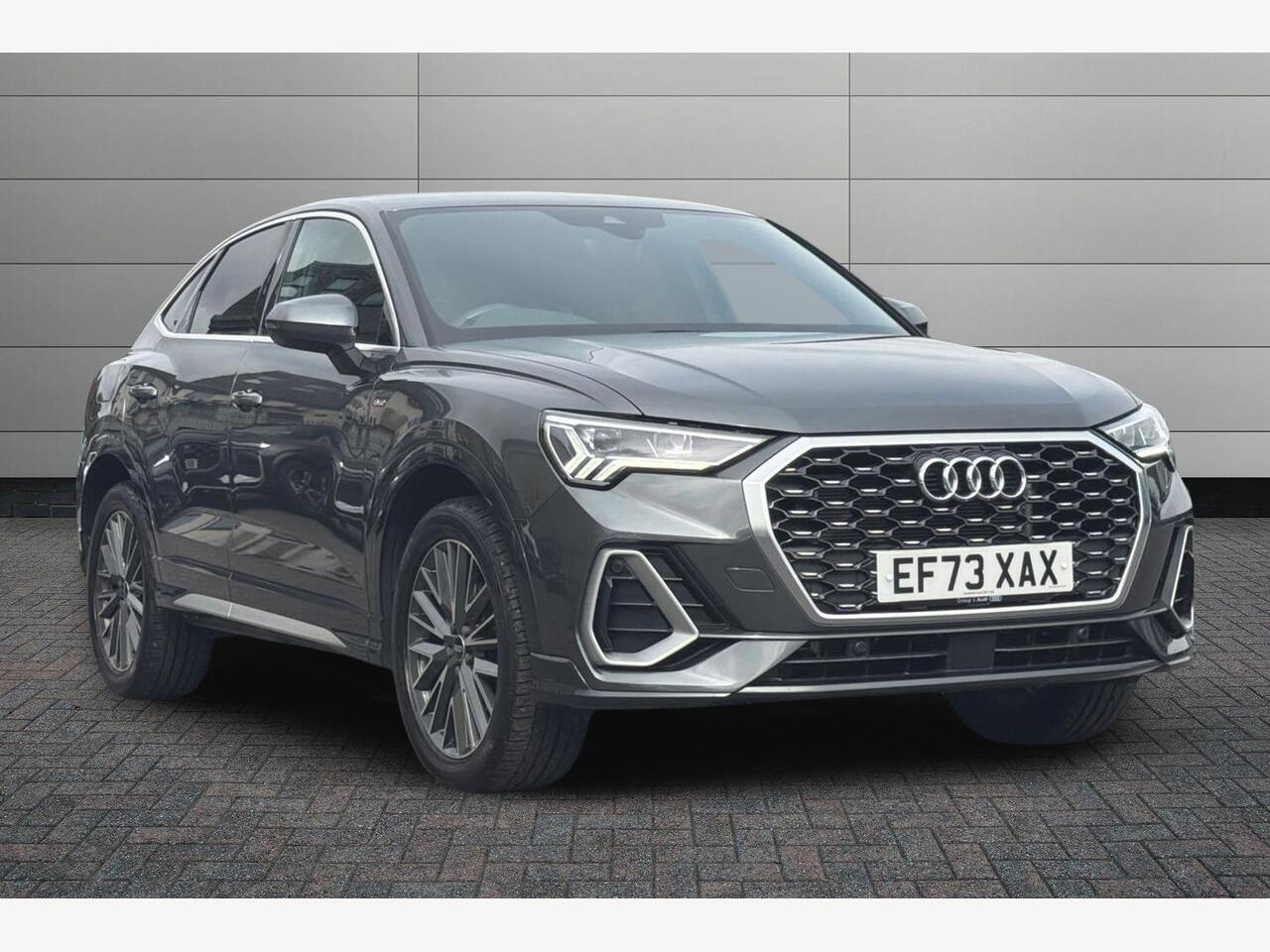 Main listing image - Audi Q3