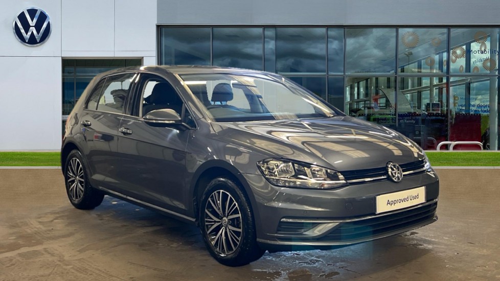 Main listing image - Volkswagen Golf