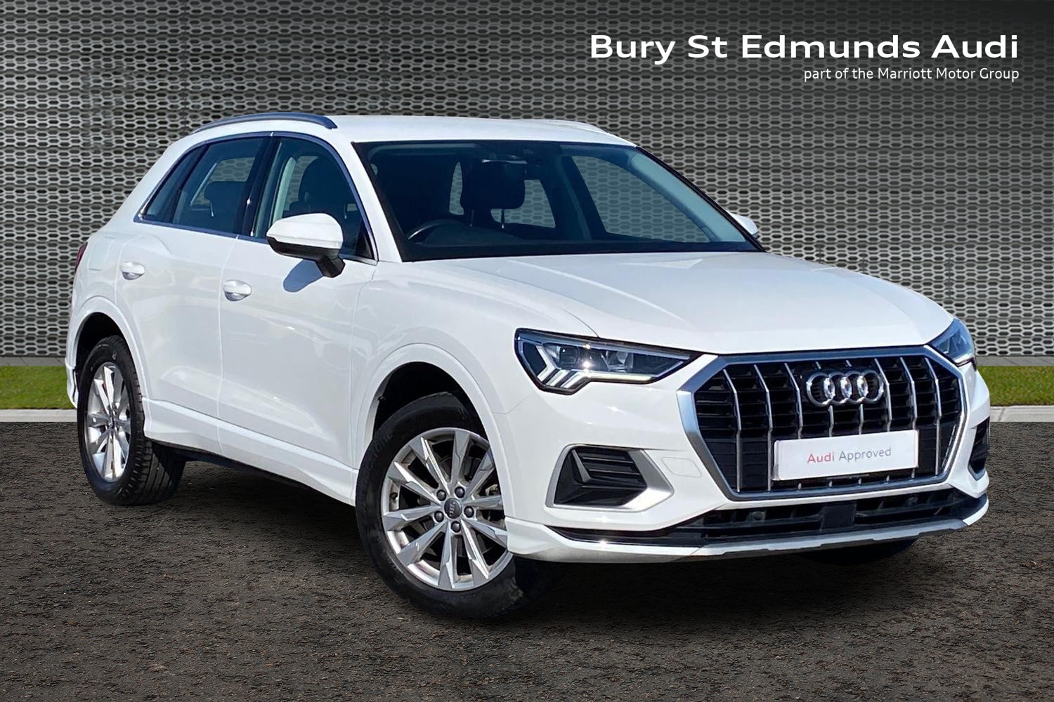 Main listing image - Audi Q3