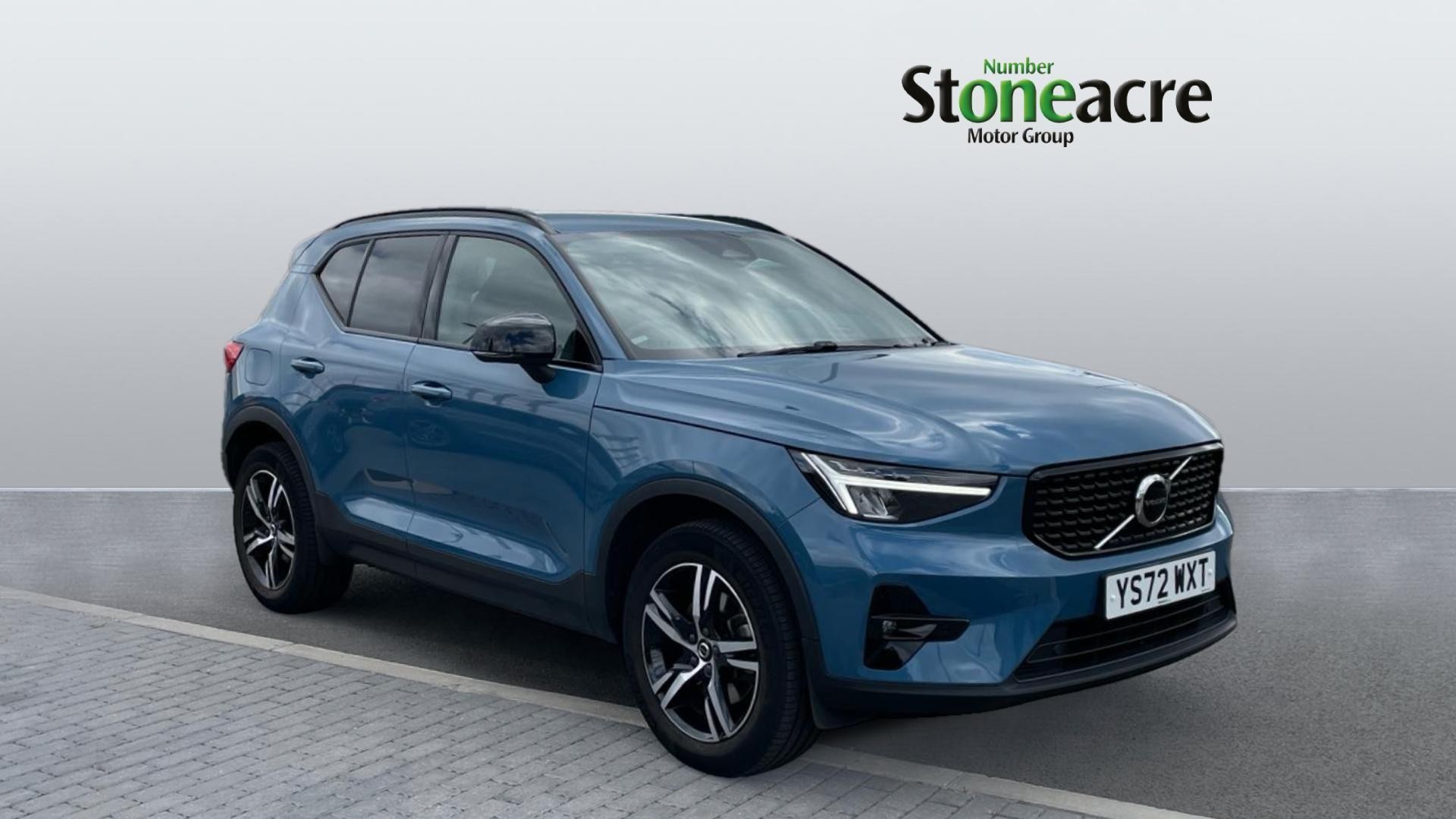 Main listing image - Volvo XC40