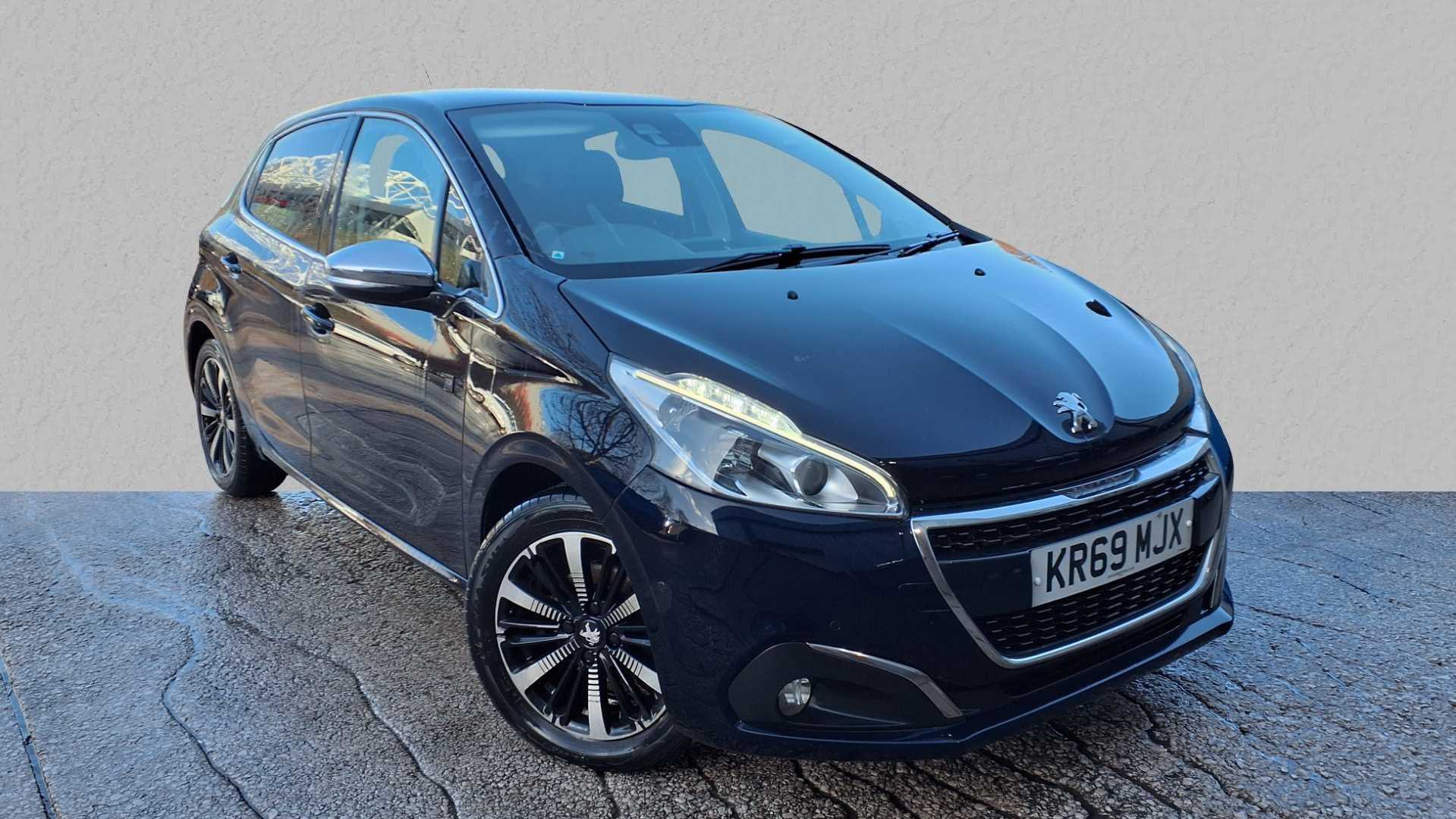 Main listing image - Peugeot 208