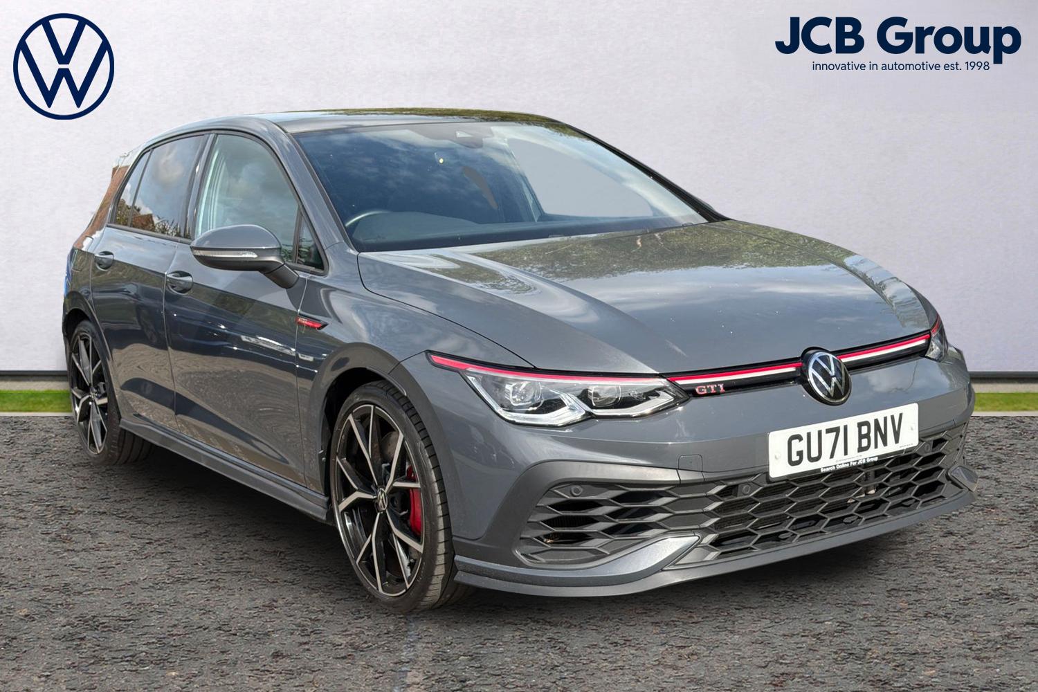 Main listing image - Volkswagen Golf