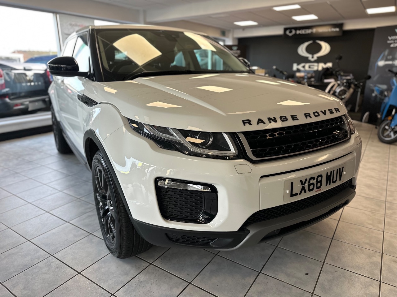 Main listing image - Land Rover Range Rover Evoque