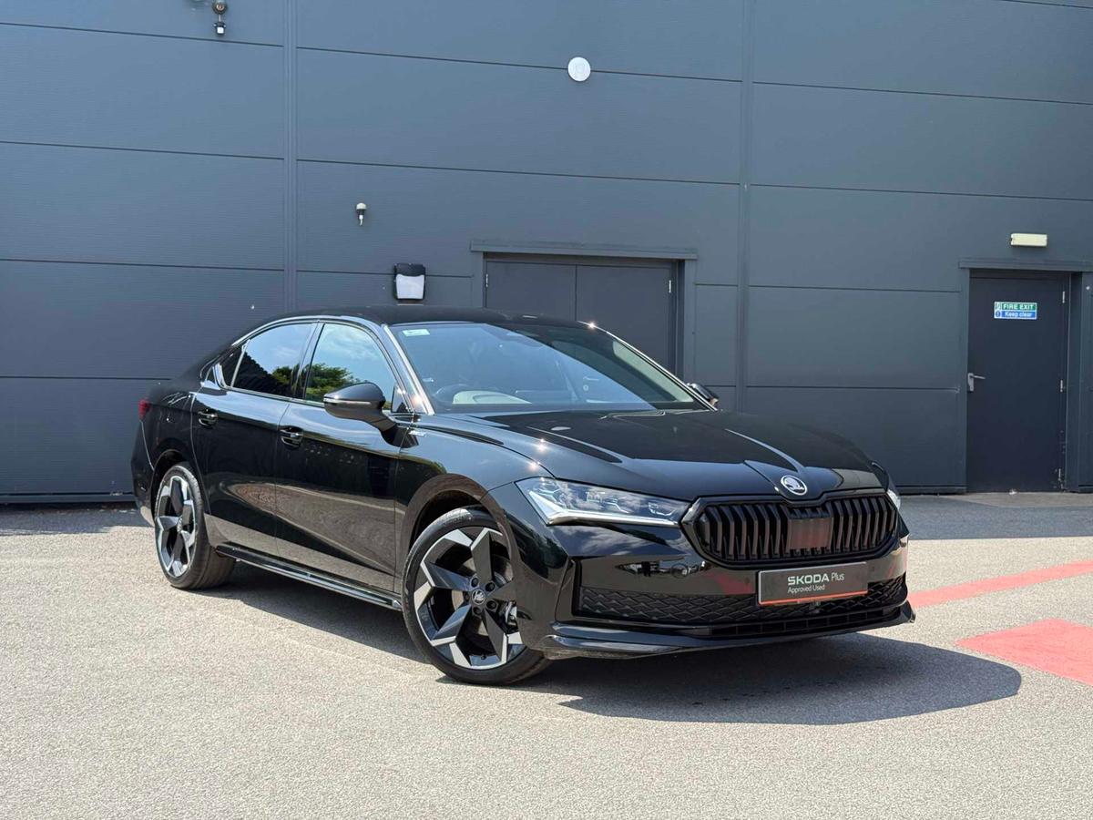 Main listing image - Skoda Superb