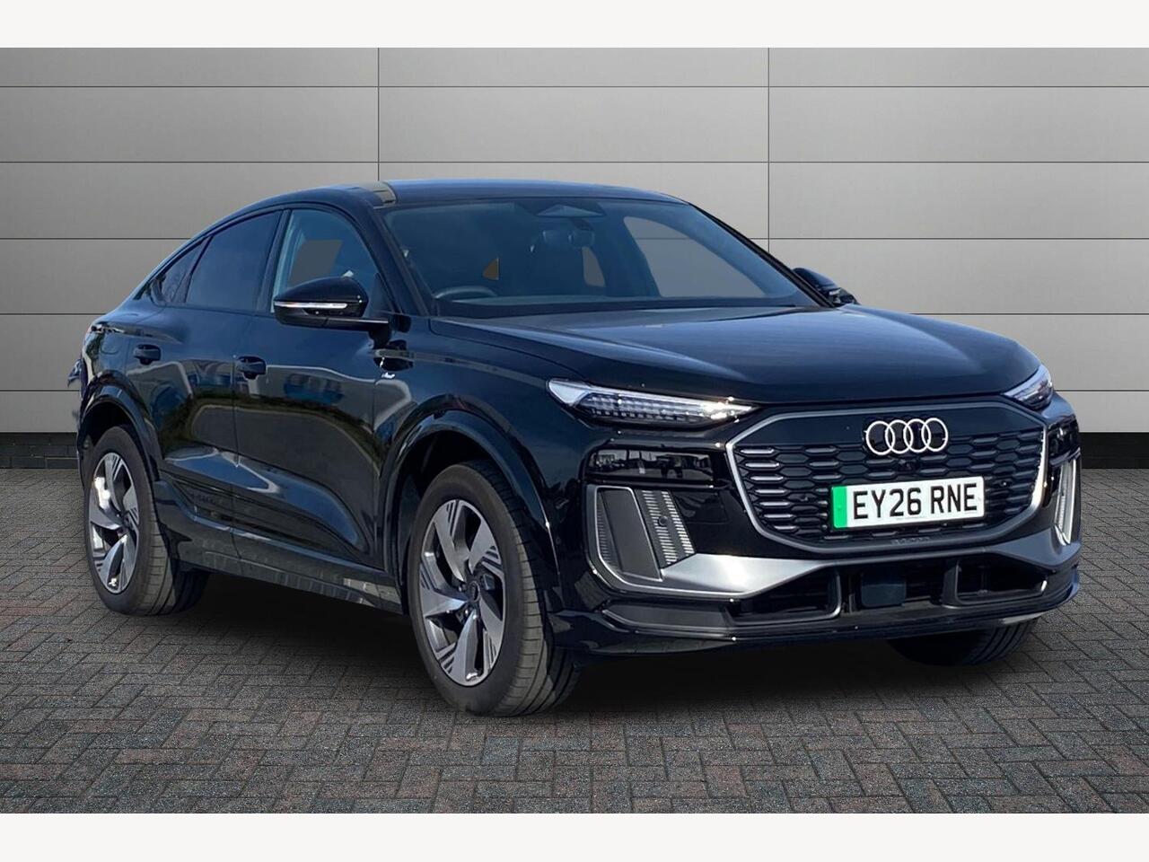 Main listing image - Audi Q6