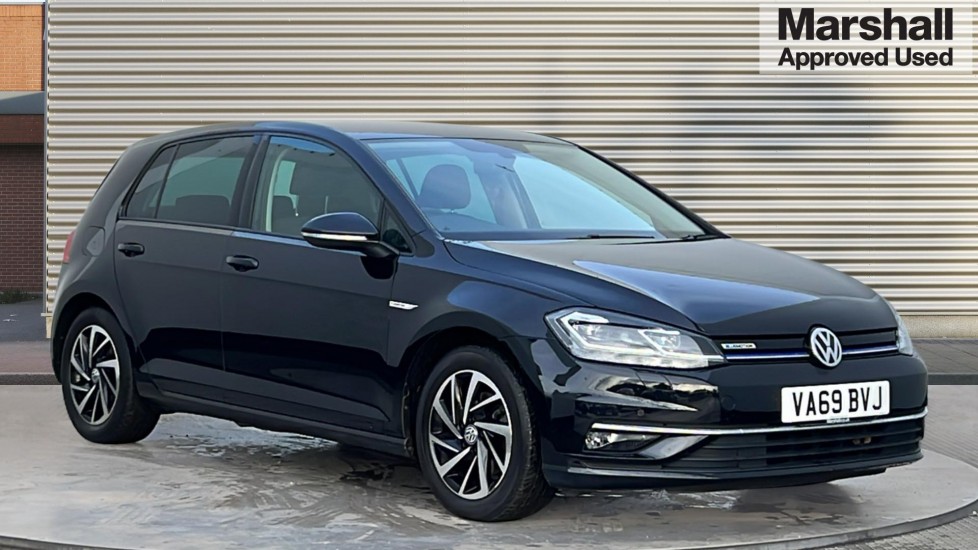 Main listing image - Volkswagen Golf