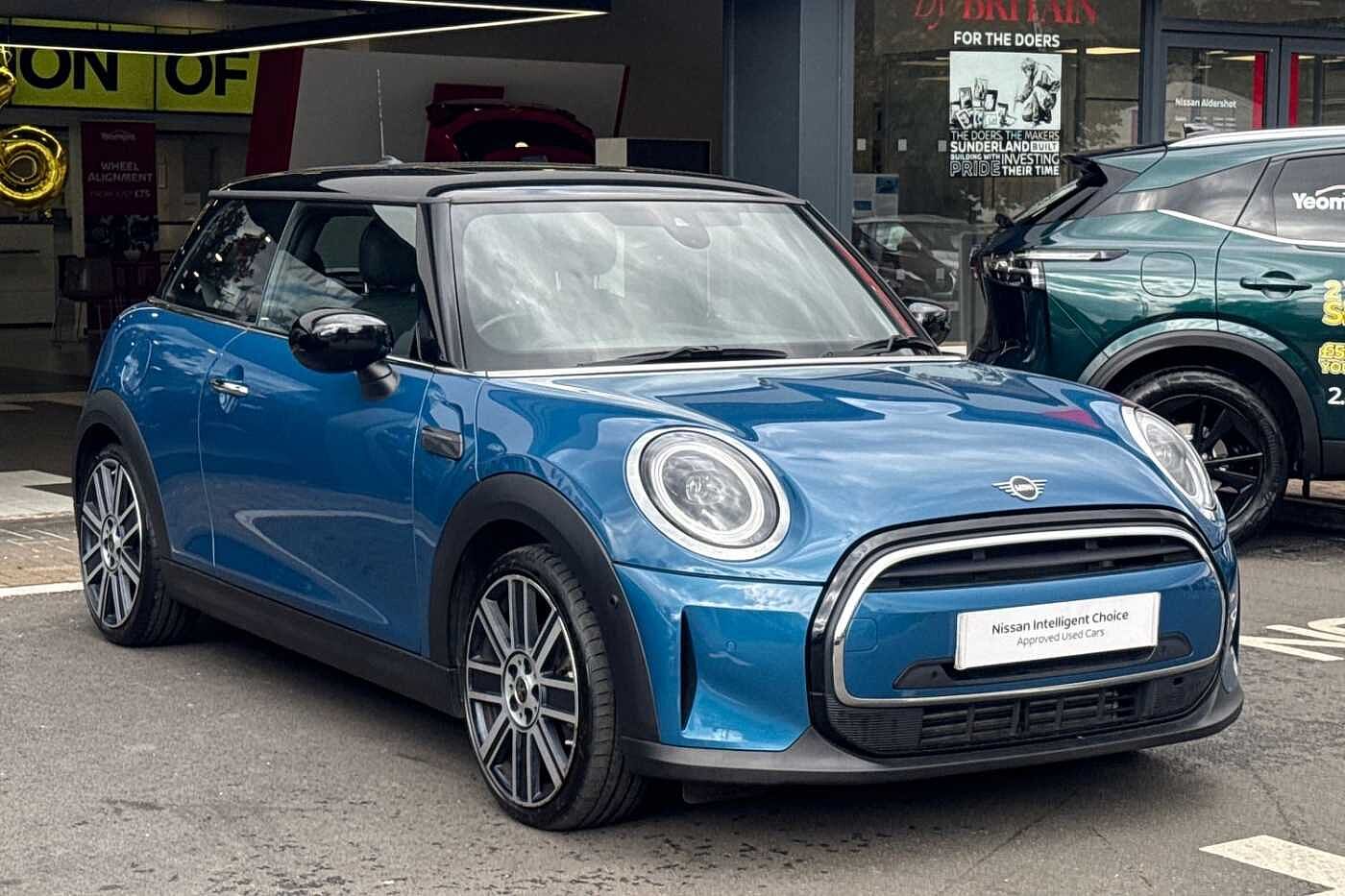 Main listing image - MINI Hatchback