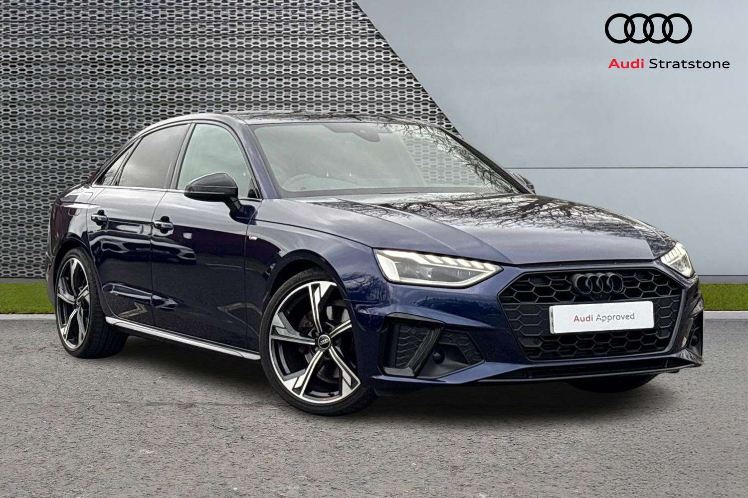 Main listing image - Audi A4