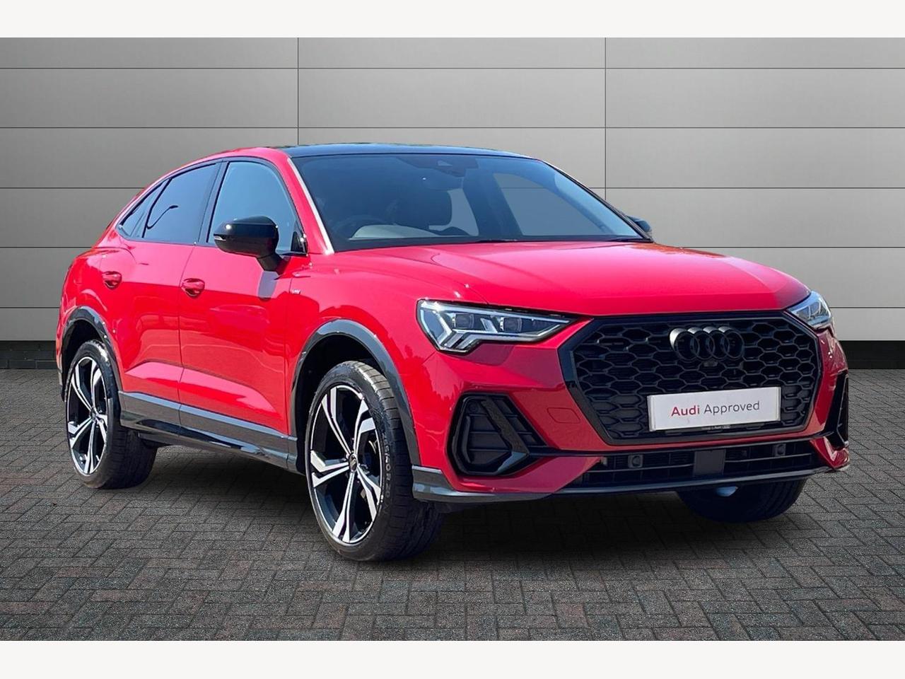 Main listing image - Audi Q3