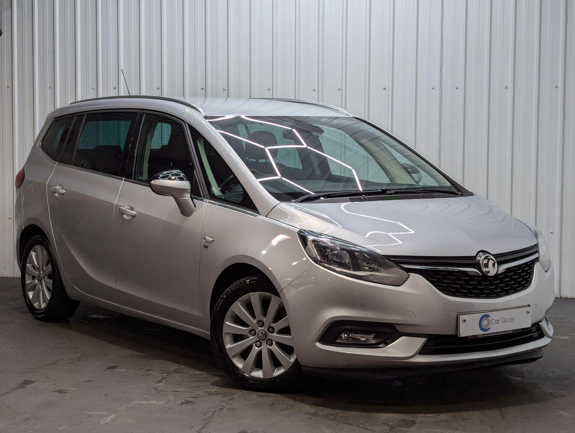 Main listing image - Vauxhall Zafira