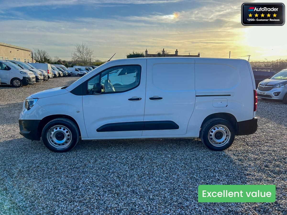 Main listing image - Vauxhall Combo Cargo