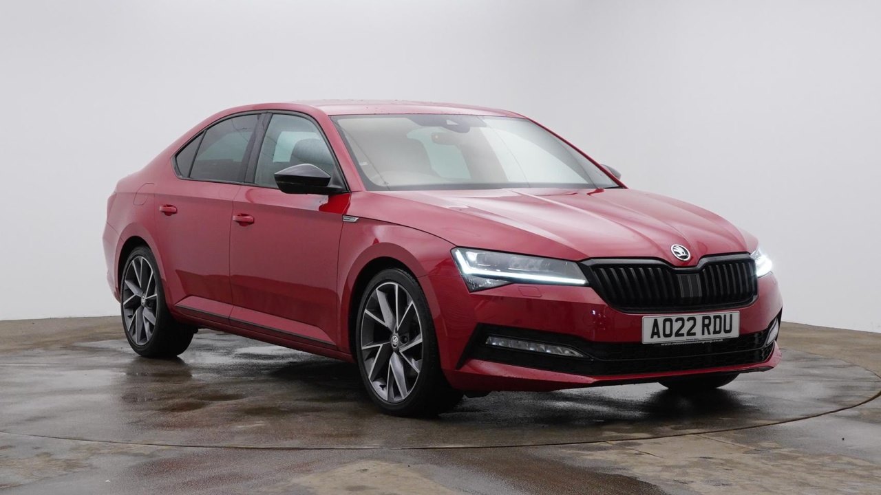 Main listing image - Skoda Superb