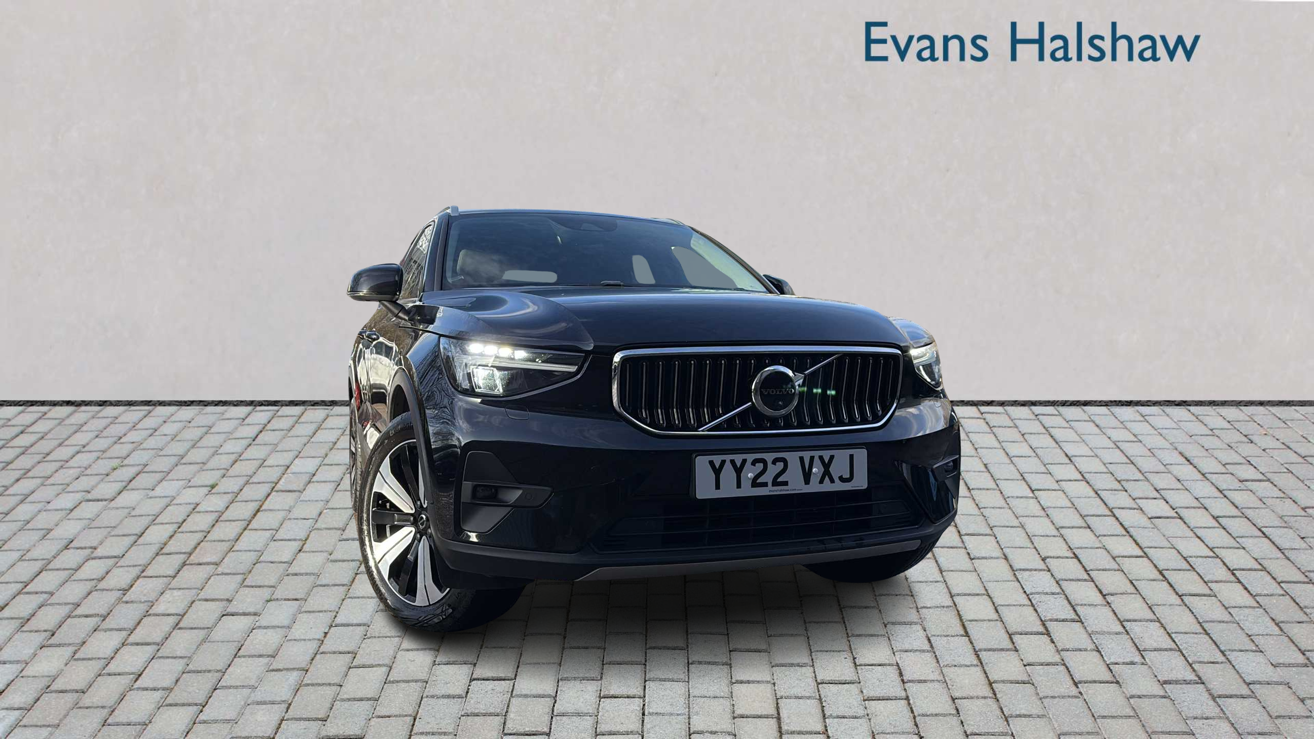 Main listing image - Volvo XC40 Recharge