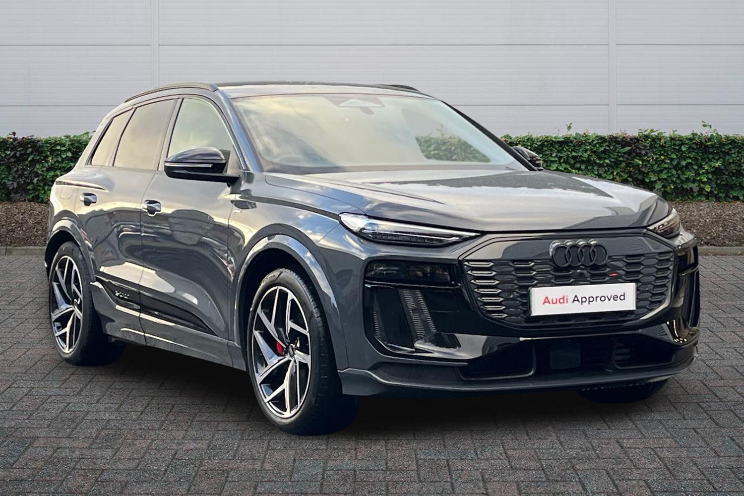 Main listing image - Audi Q6
